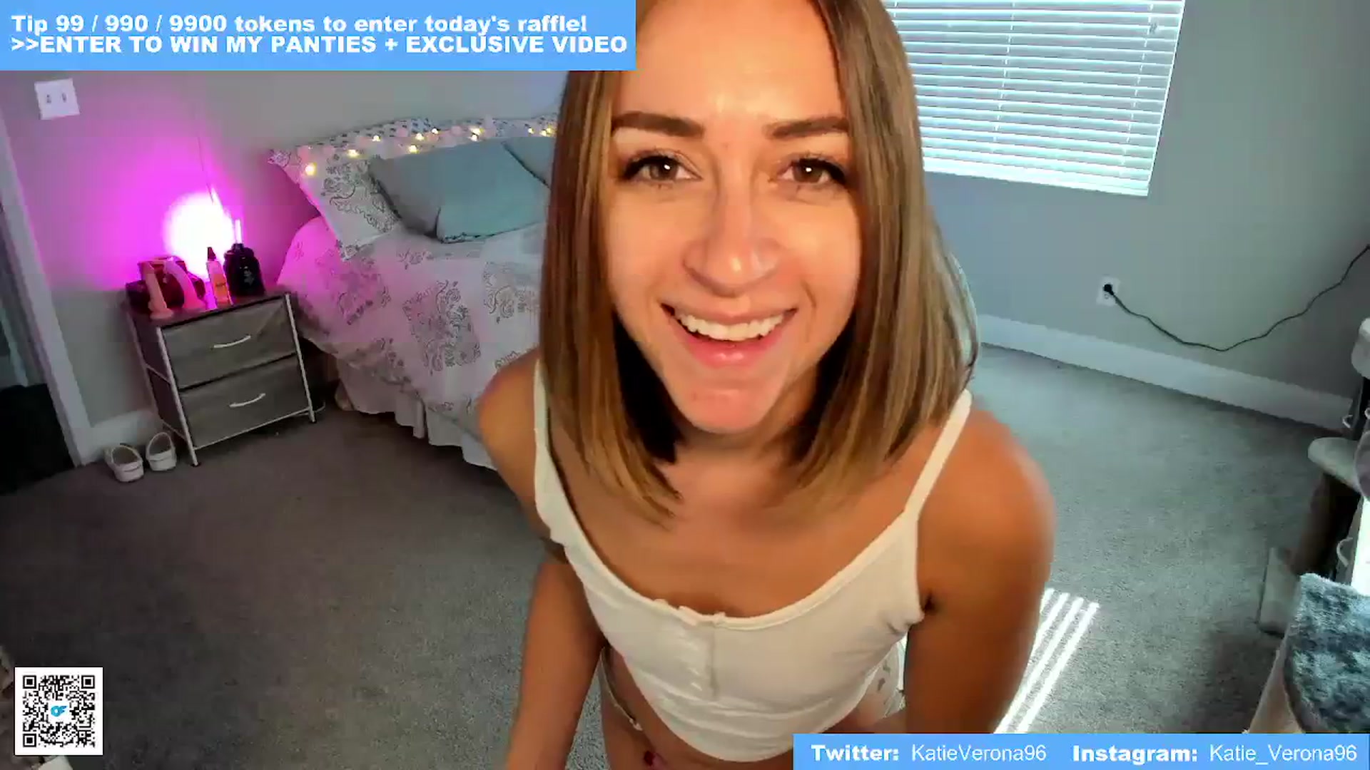 Gallery image thumbnail from KatieVerona96's myfreecams stream on, 08/05/2023, 21:18 image 3 of 20
