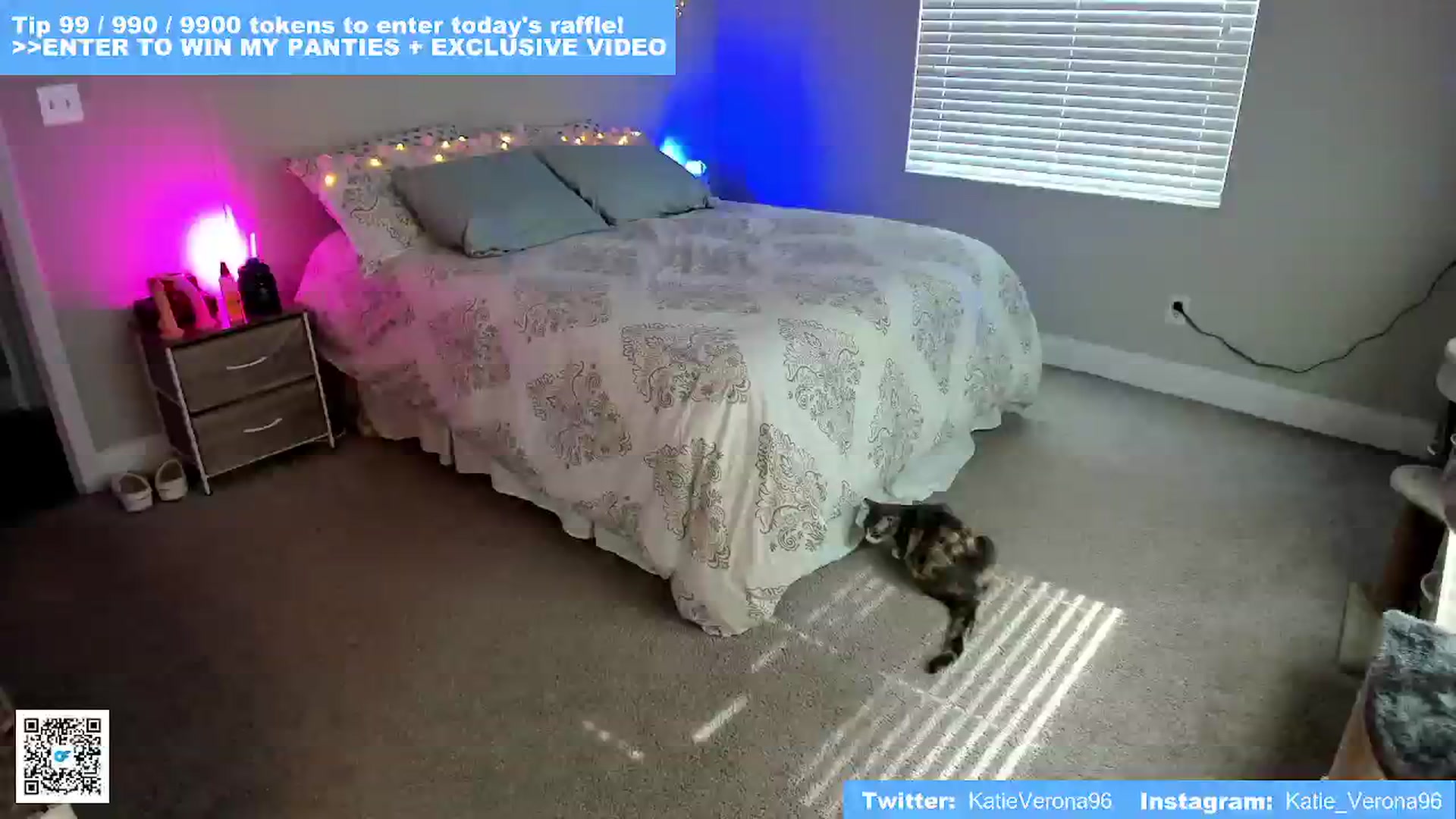 Gallery image thumbnail from KatieVerona96's myfreecams stream on, 08/05/2023, 21:18 image 13 of 20