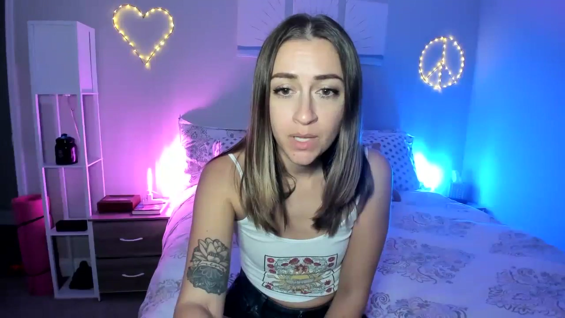Gallery image thumbnail from KatieVerona96's myfreecams stream on, 03/12/2024, 02:16 image 6 of 20