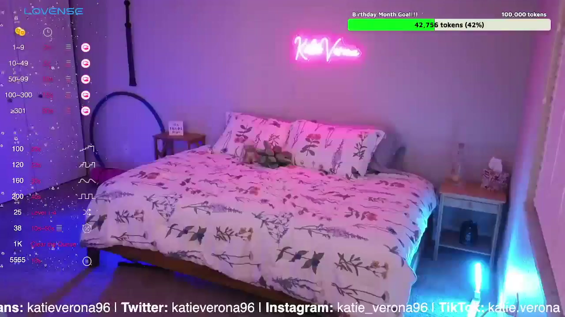 Gallery image thumbnail from KatieVerona96's myfreecams stream on, 05/25/2024, 02:04 image 10 of 20