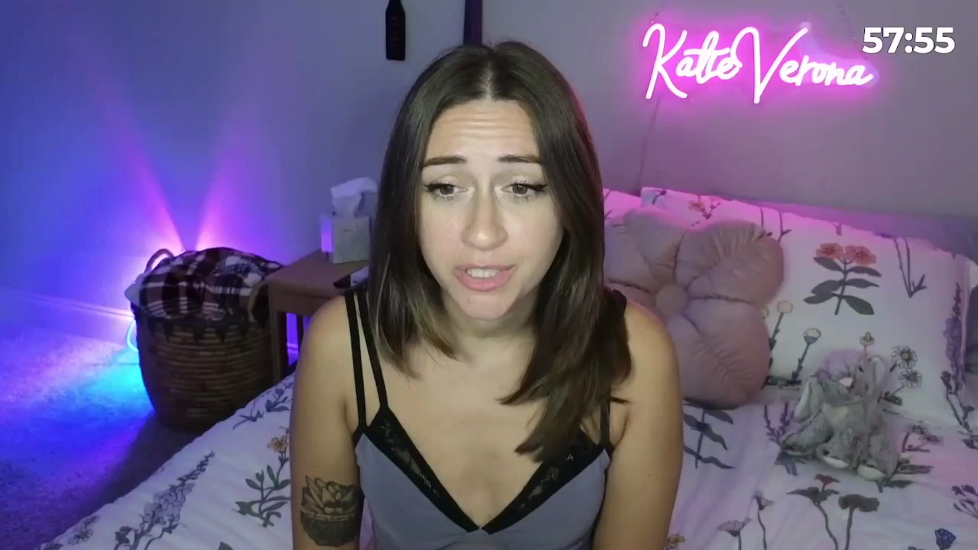 Gallery image thumbnail from KatieVerona96's myfreecams stream on, 08/06/2024, 03:13 image 2 of 20