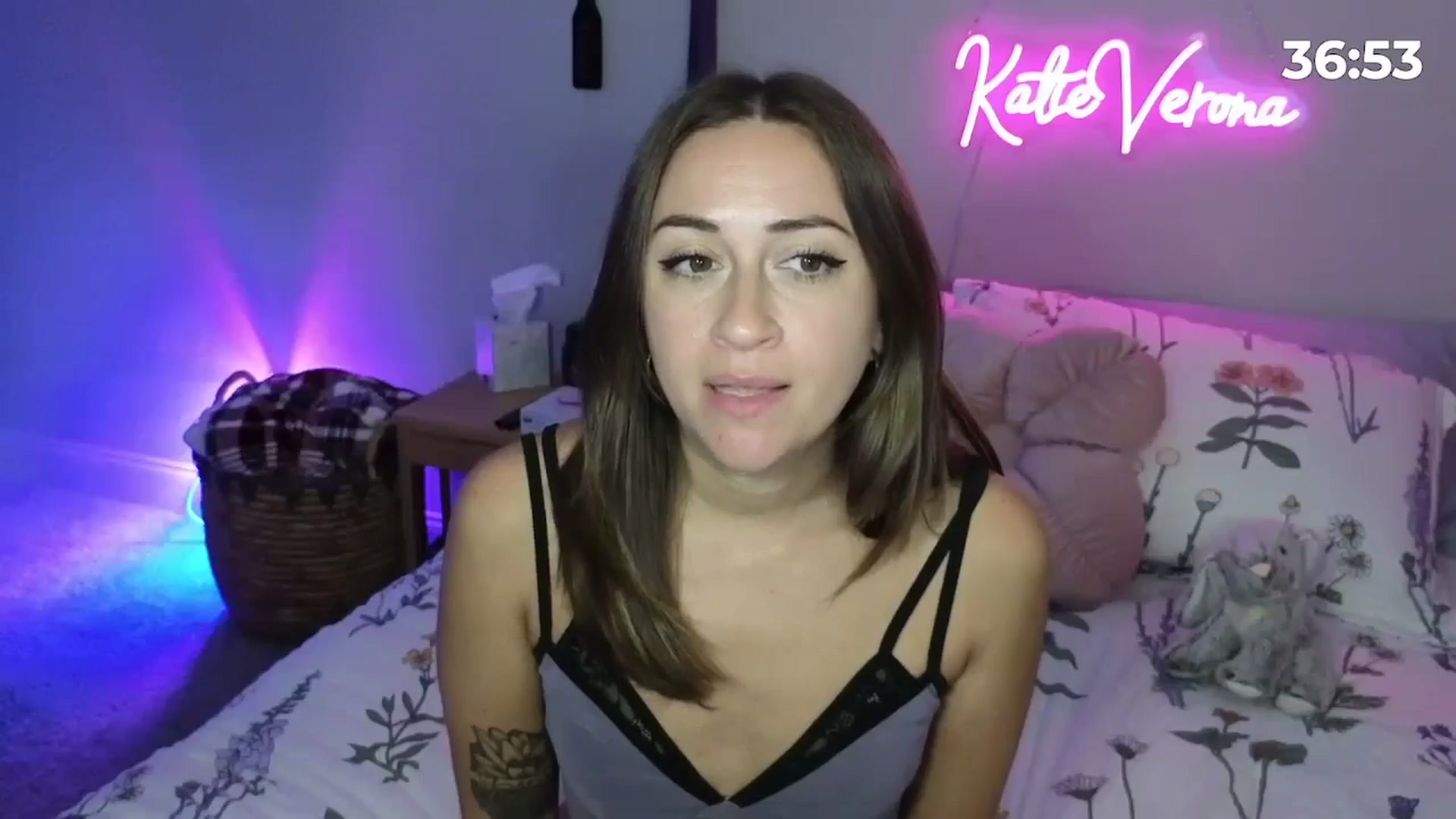 Gallery image thumbnail from KatieVerona96's myfreecams stream on, 08/06/2024, 03:13 image 8 of 20