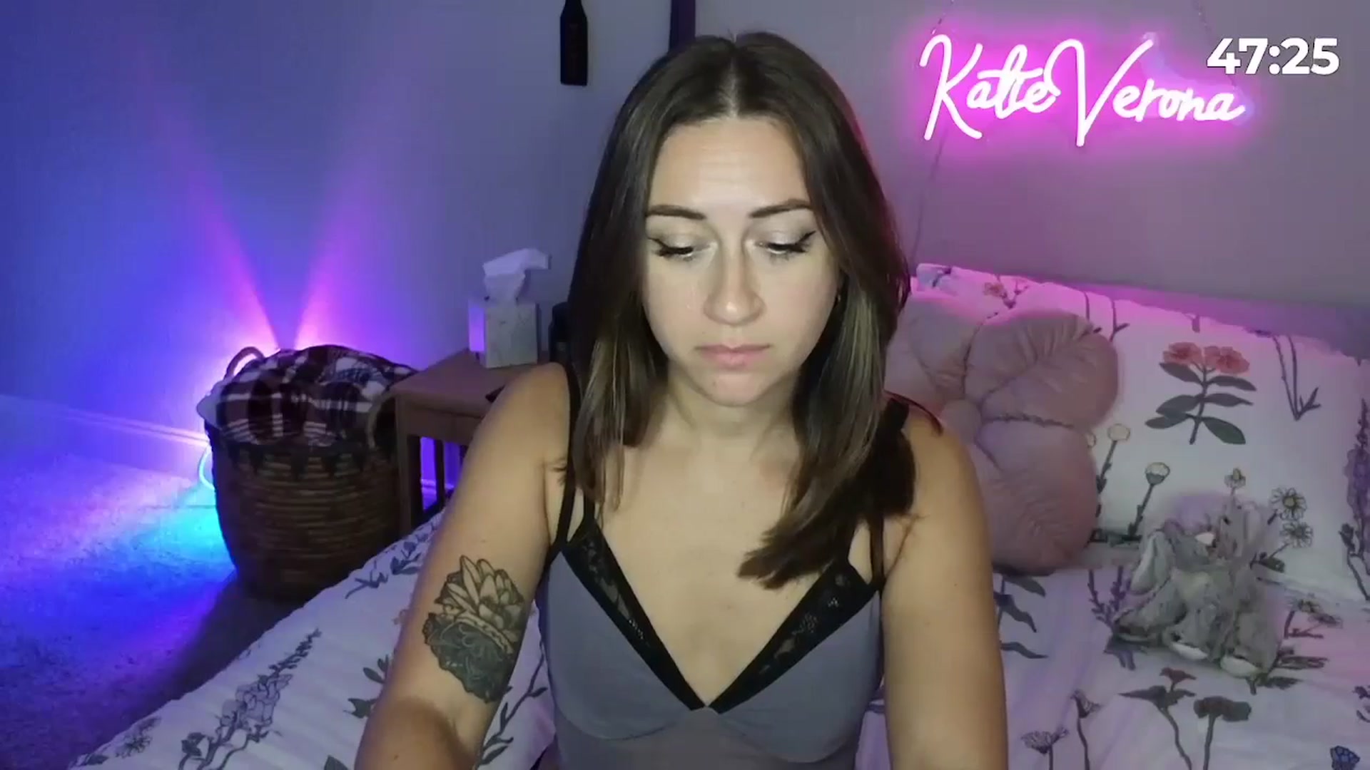 Gallery image thumbnail from KatieVerona96's myfreecams stream on, 08/06/2024, 03:13 image 5 of 20