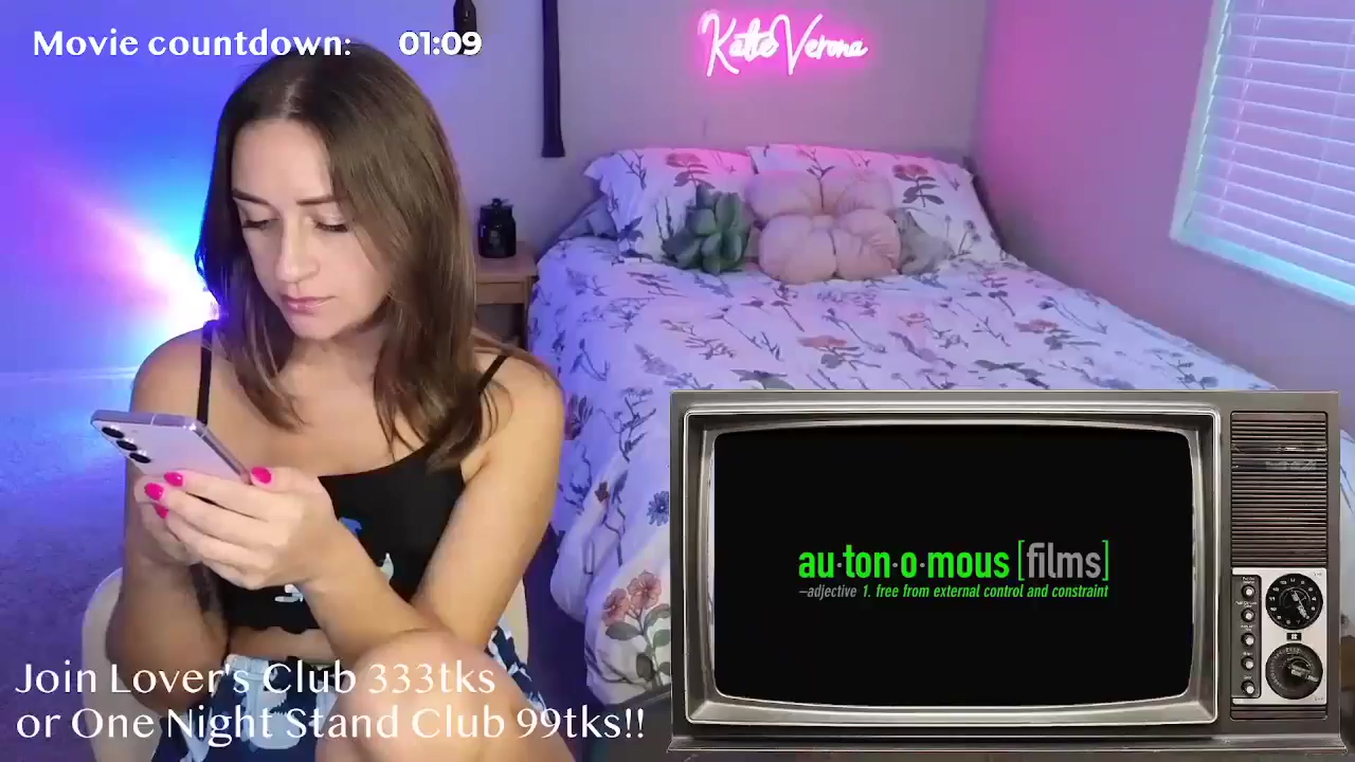 Gallery image thumbnail from KatieVerona96's myfreecams stream on, 08/07/2024, 02:00 image 3 of 20