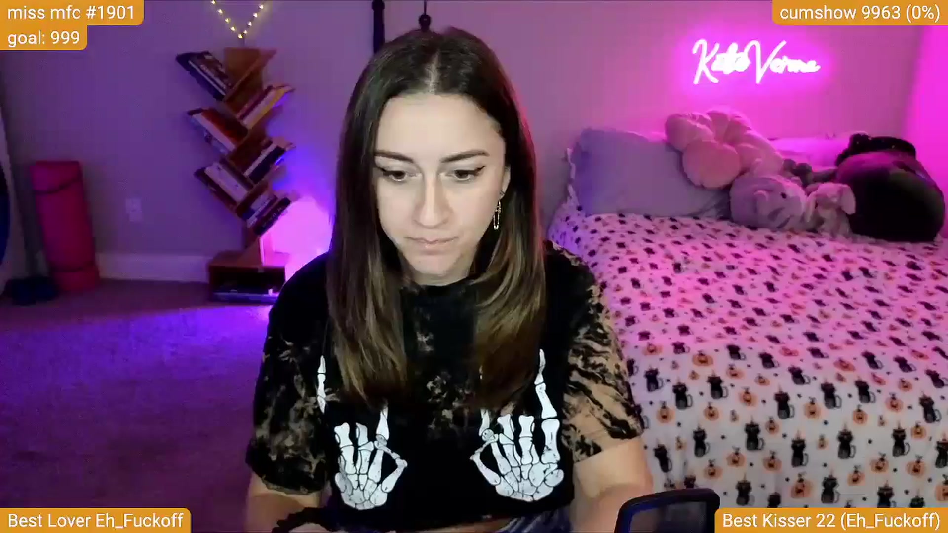 Gallery image thumbnail from KatieVerona96's myfreecams stream on, 10/14/2024, 02:32 image 8 of 20