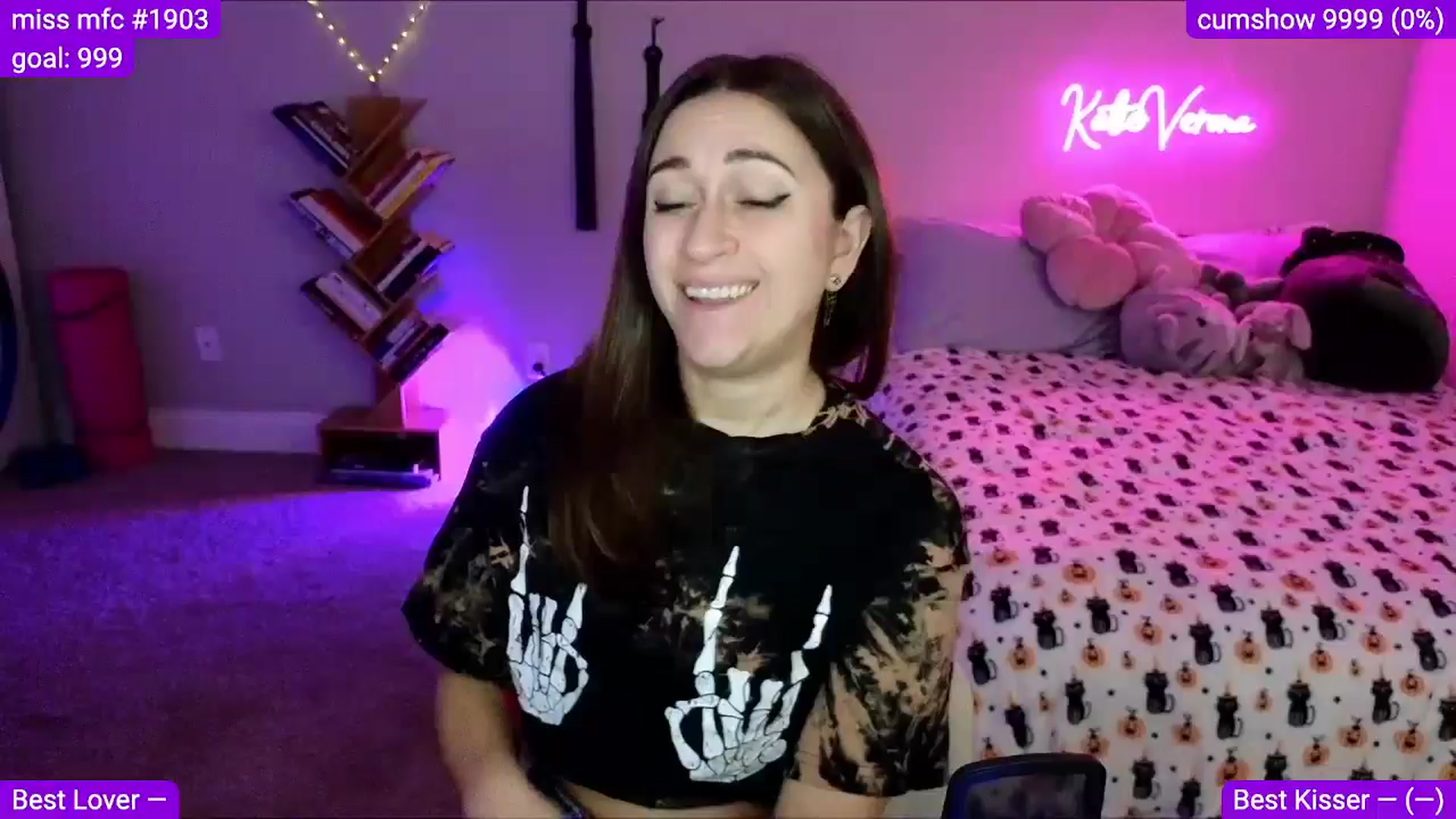 Gallery image thumbnail from KatieVerona96's myfreecams stream on, 10/14/2024, 02:32 image 1 of 20