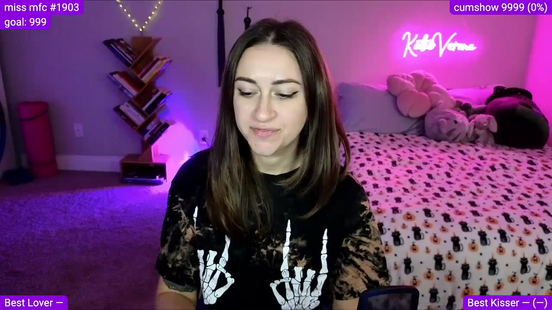 Gallery image thumbnail from KatieVerona96's myfreecams stream on, 10/14/2024, 02:32 image 2 of 20