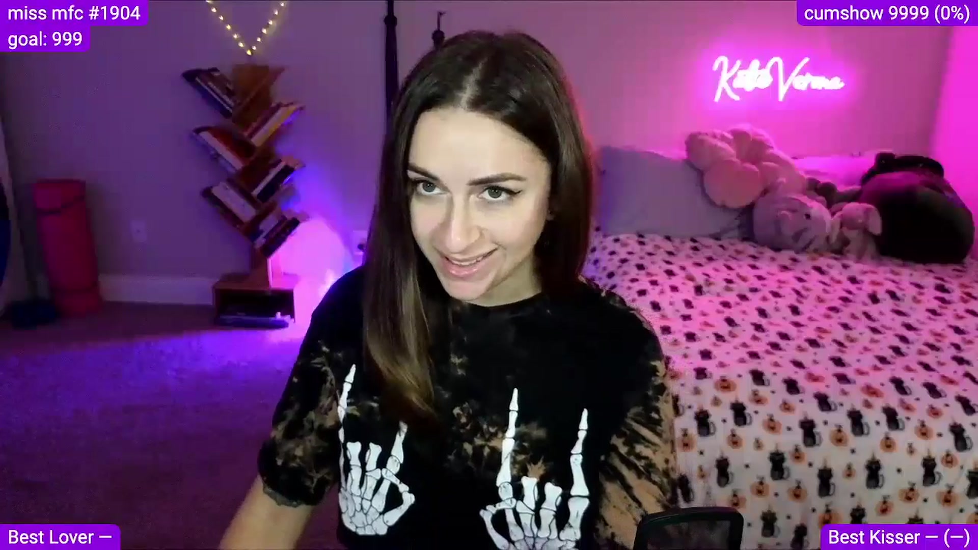 Gallery image thumbnail from KatieVerona96's myfreecams stream on, 10/14/2024, 02:32 image 3 of 20