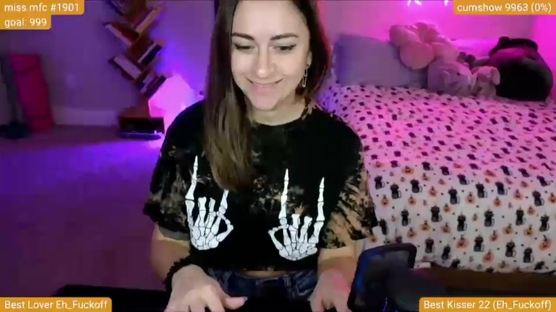 Gallery image thumbnail from KatieVerona96's myfreecams stream on, 10/14/2024, 02:32 image 7 of 20