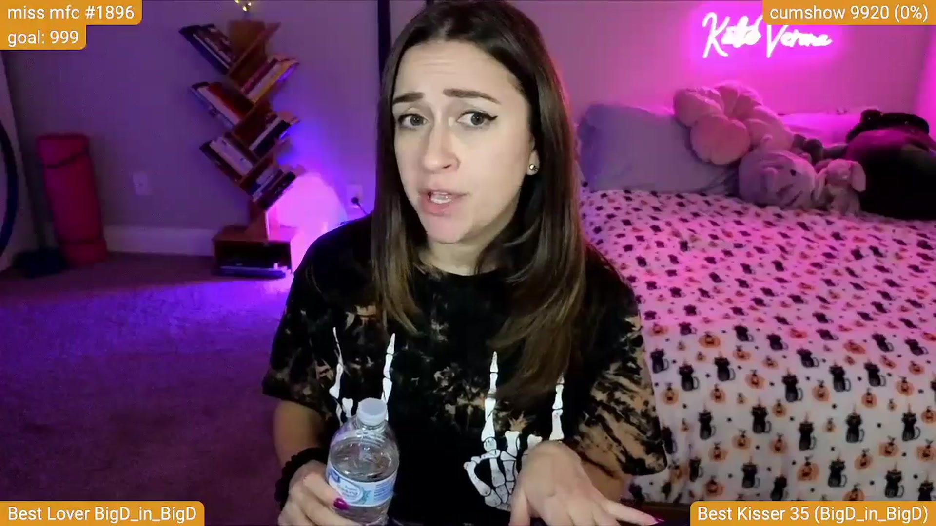 Gallery image thumbnail from KatieVerona96's myfreecams stream on, 10/14/2024, 02:32 image 14 of 20