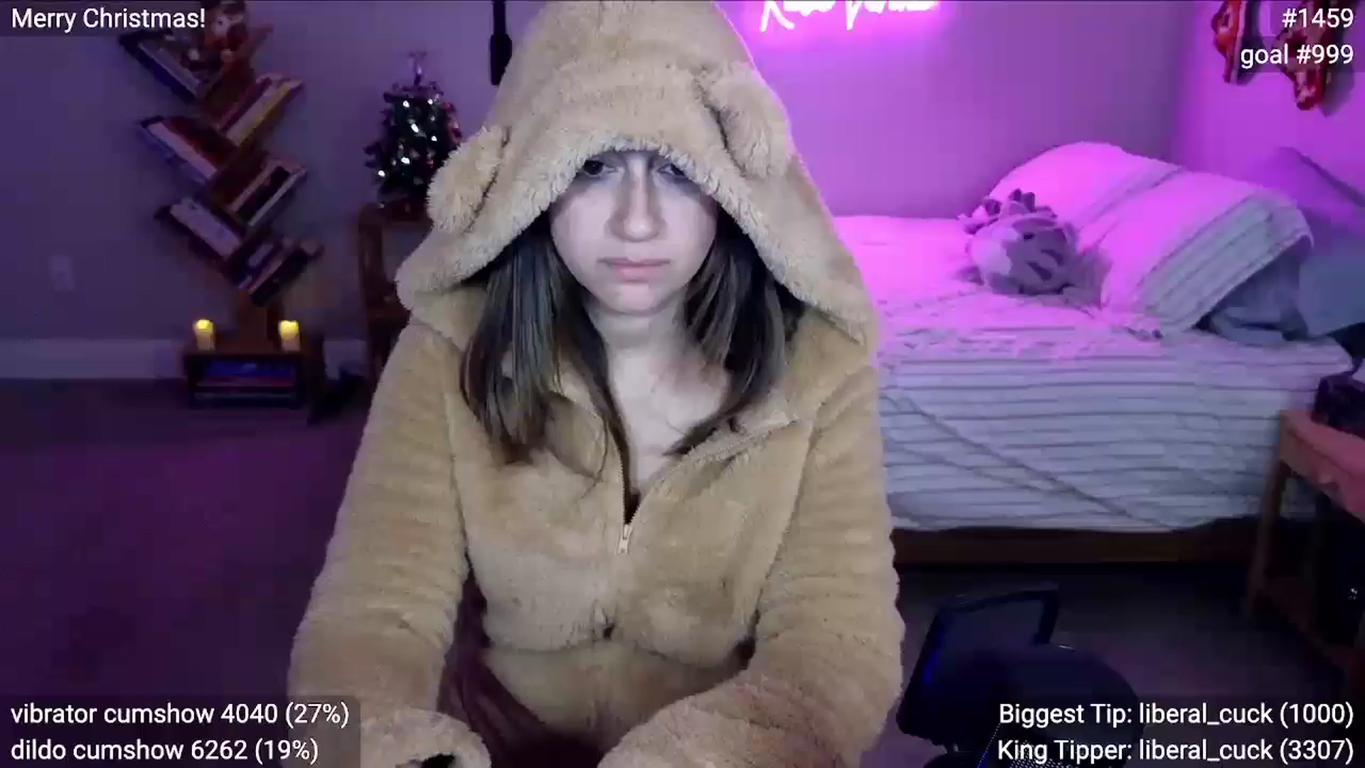 Gallery image thumbnail from KatieVerona96's myfreecams stream on, 12/26/2024, 03:18 image 12 of 20
