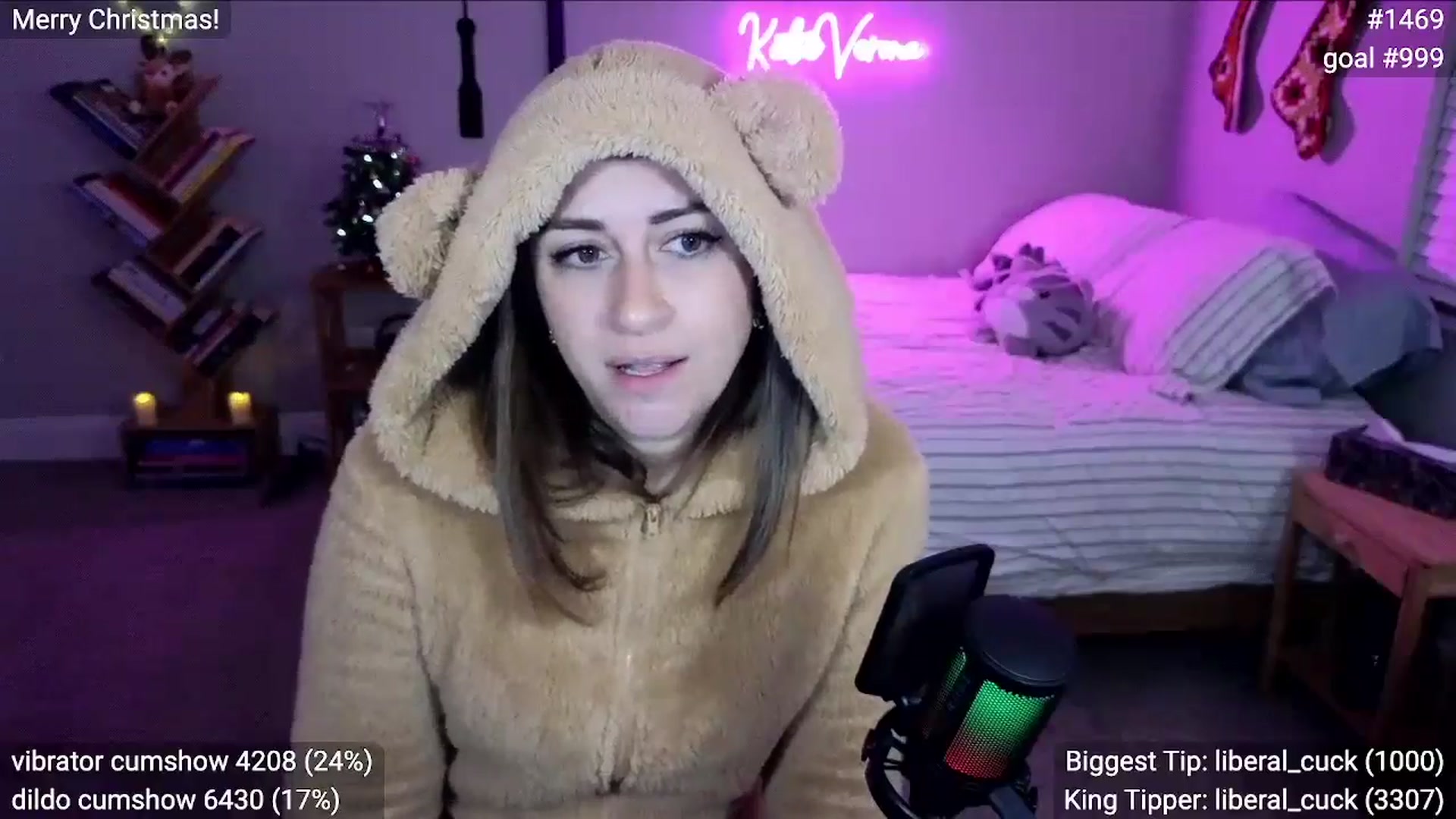 Gallery image thumbnail from KatieVerona96's myfreecams stream on, 12/26/2024, 03:18 image 6 of 20