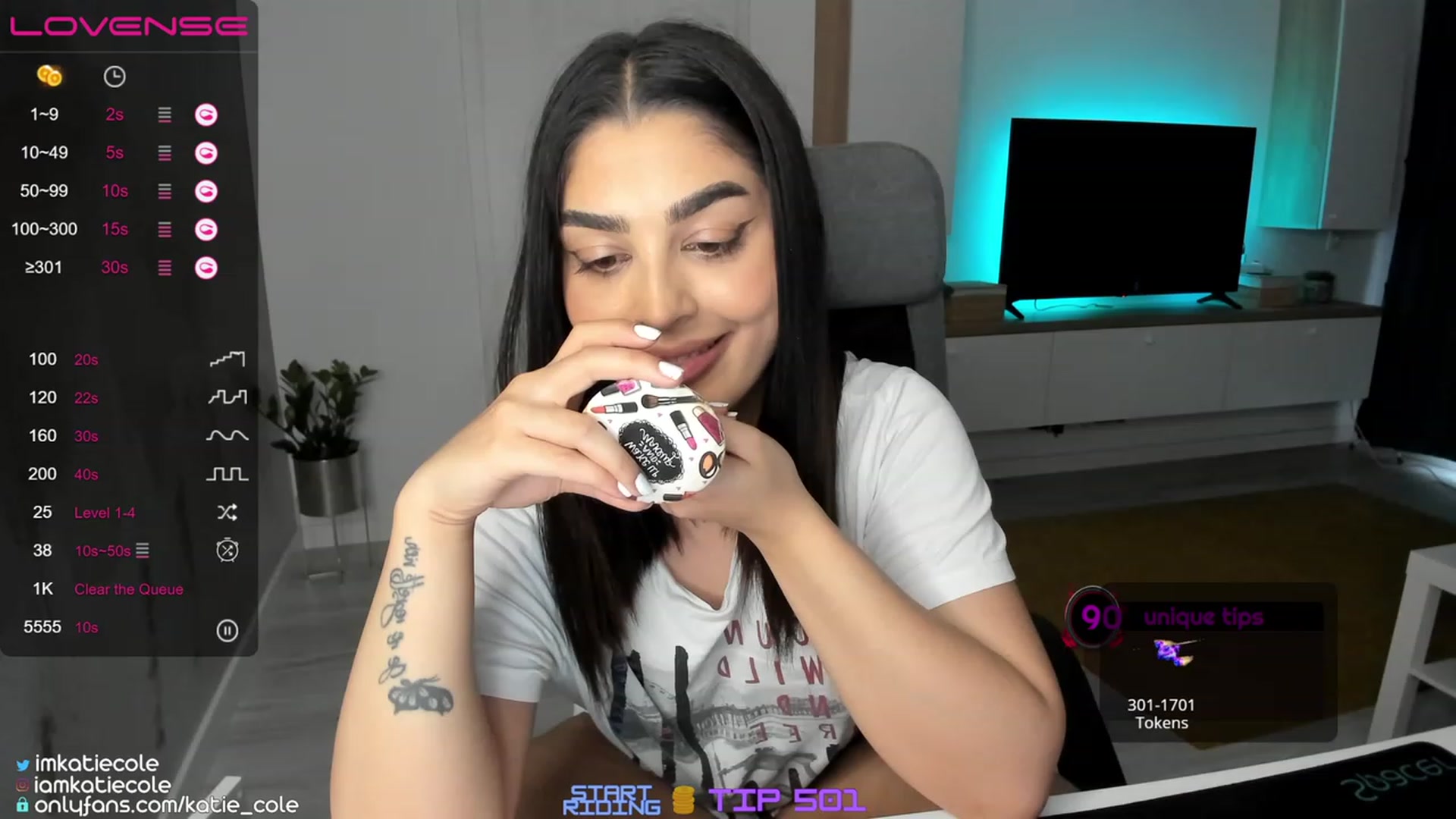 Gallery image thumbnail from Katie_Cole's myfreecams stream on, 05/31/2023, 10:14 image 12 of 20