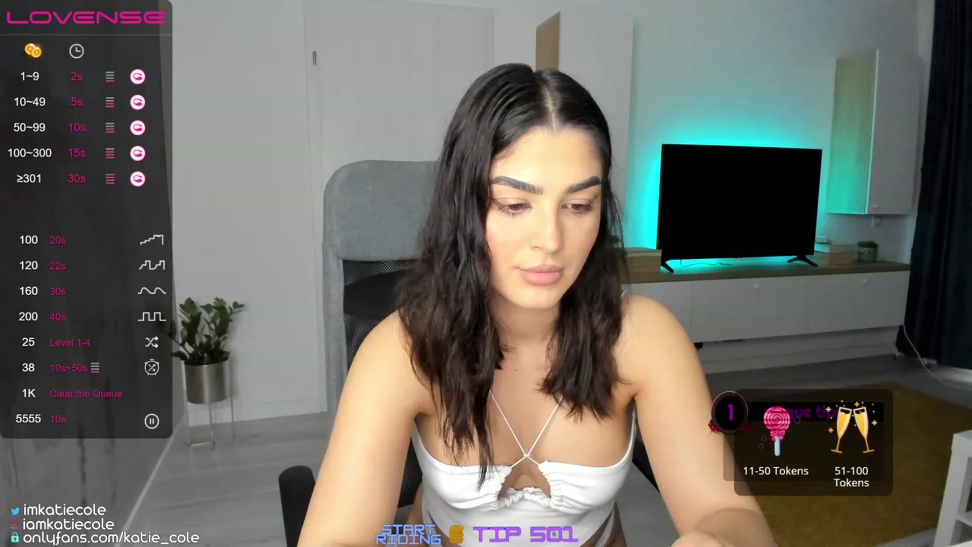 Gallery image thumbnail from Katie_Cole's myfreecams stream on, 06/01/2023, 07:38 image 9 of 20