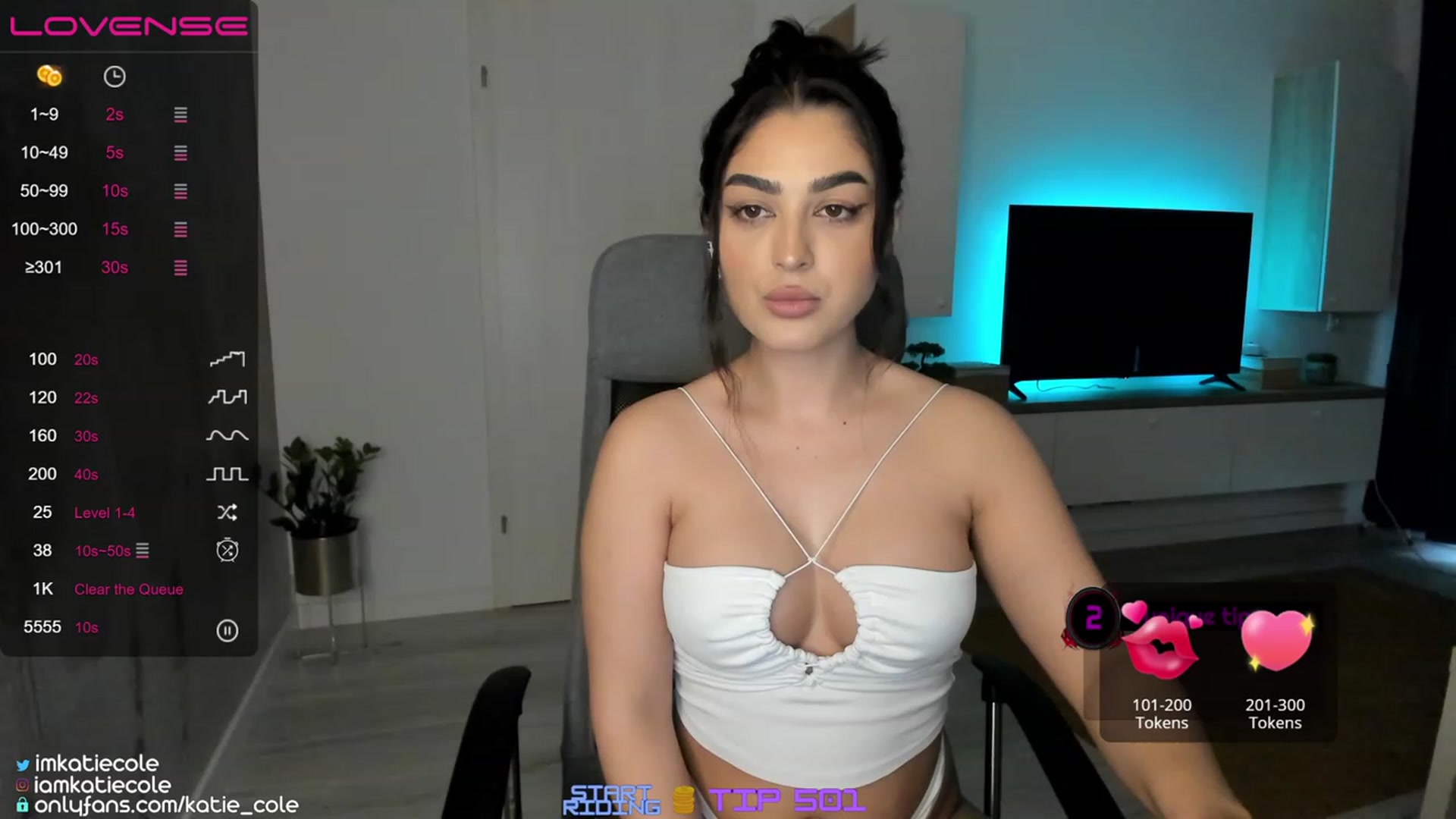 Gallery image thumbnail from Katie_Cole's myfreecams stream on, 06/01/2023, 11:50 image 3 of 20