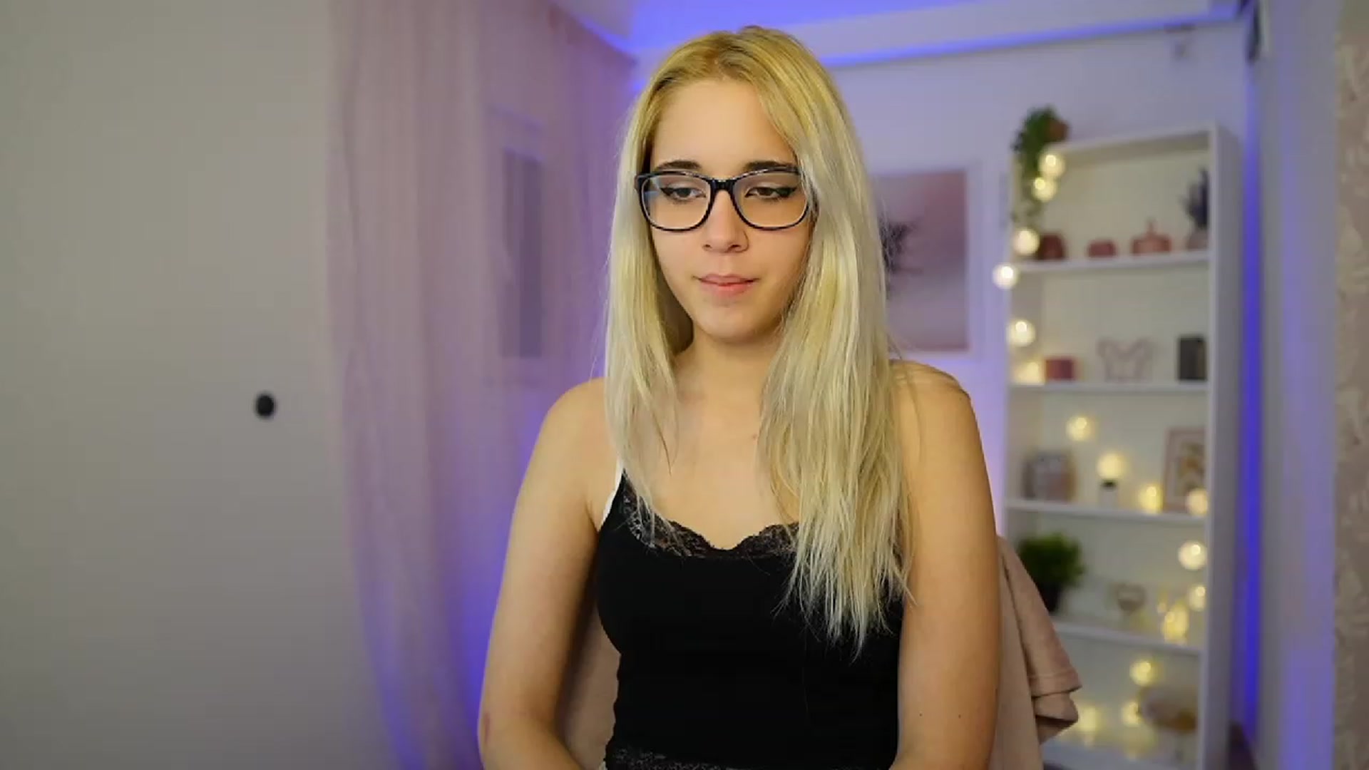 Gallery image thumbnail from Katie_Kush18's myfreecams stream on, 10/10/2023, 08:25 image 4 of 20