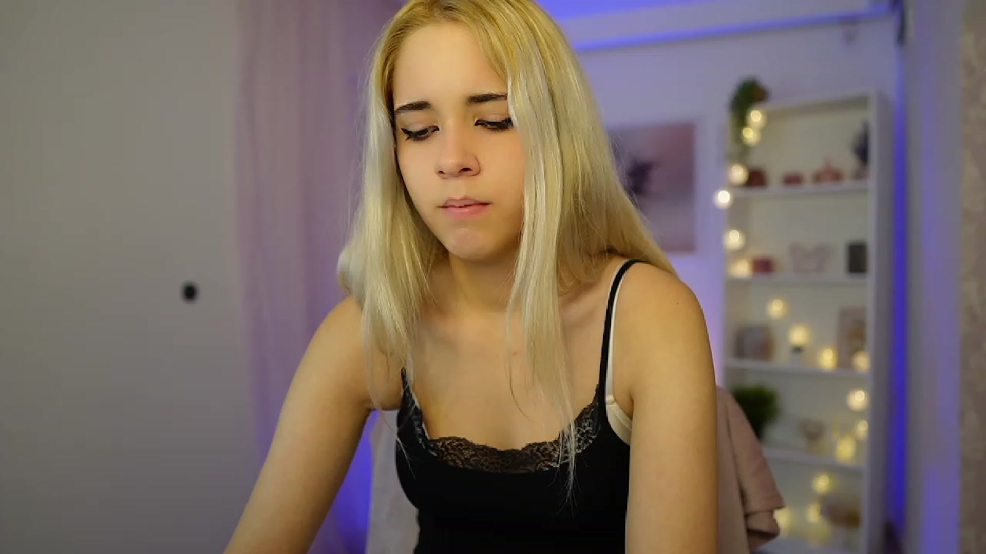 Gallery image thumbnail from Katie_Kush18's myfreecams stream on, 10/10/2023, 09:33 image 10 of 20