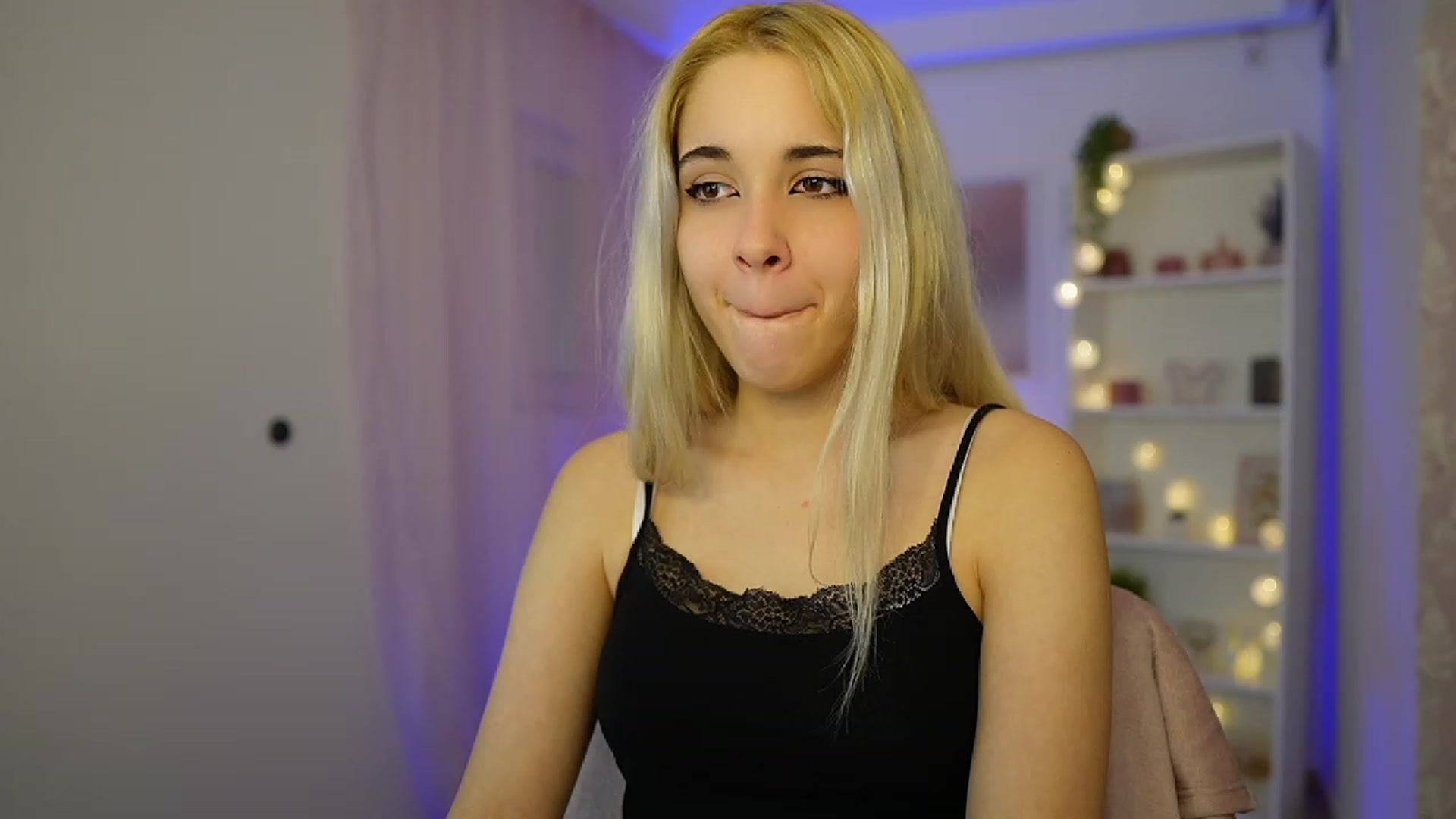 Gallery image thumbnail from Katie_Kush18's myfreecams stream on, 10/10/2023, 09:33 image 9 of 20