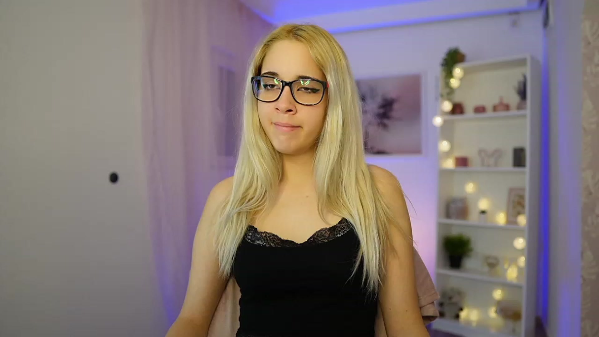 Gallery image thumbnail from Katie_Kush18's myfreecams stream on, 10/10/2023, 09:56 image 14 of 20