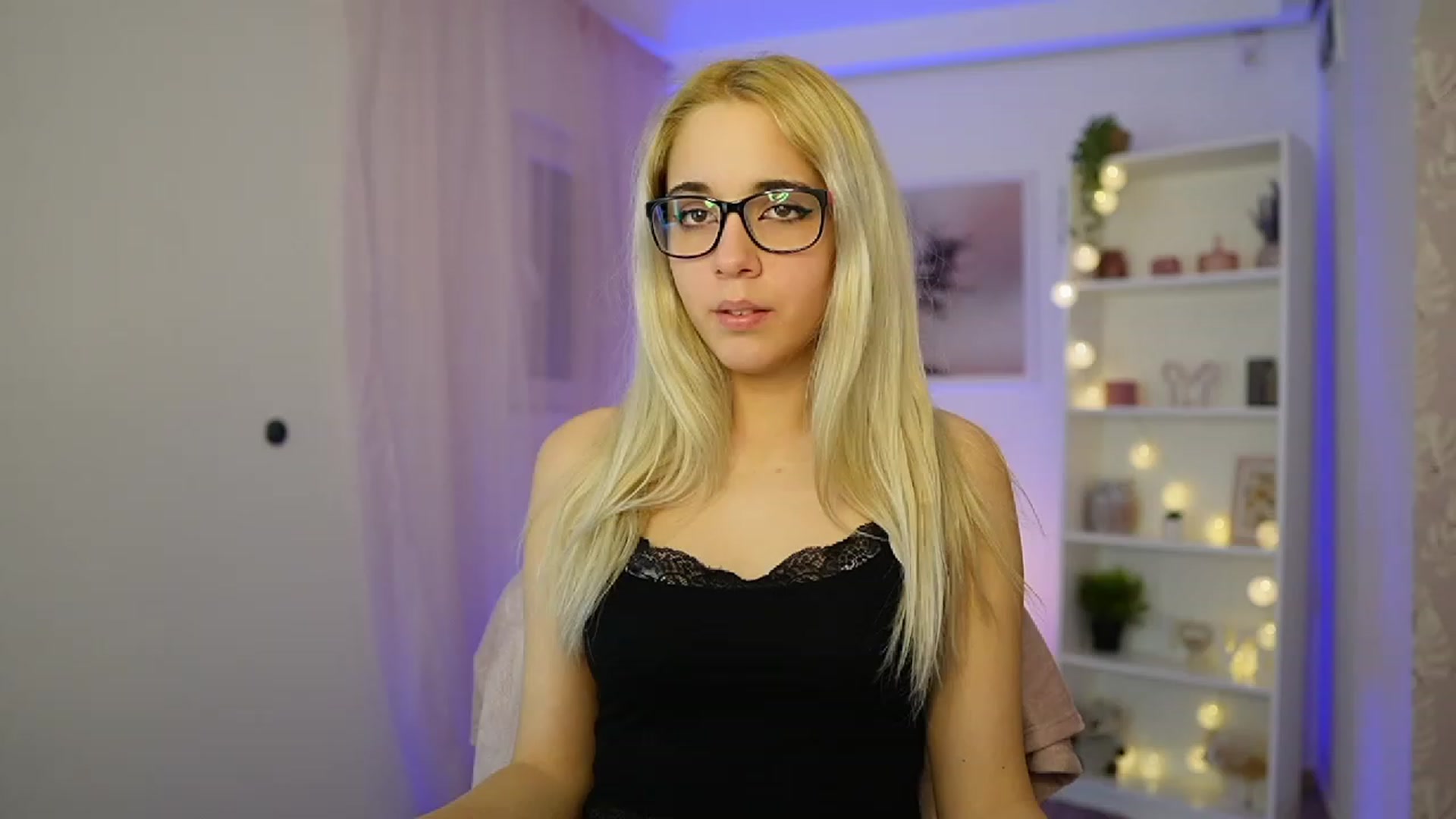 Gallery image thumbnail from Katie_Kush18's myfreecams stream on, 10/10/2023, 09:56 image 13 of 20