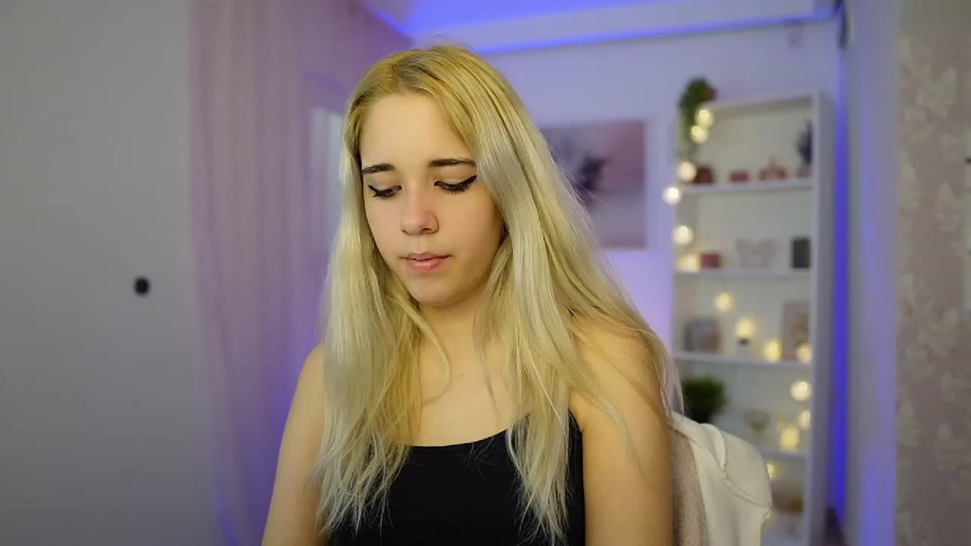 Gallery image thumbnail from Katie_Kush18's myfreecams stream on, 10/11/2023, 09:46 image 10 of 20