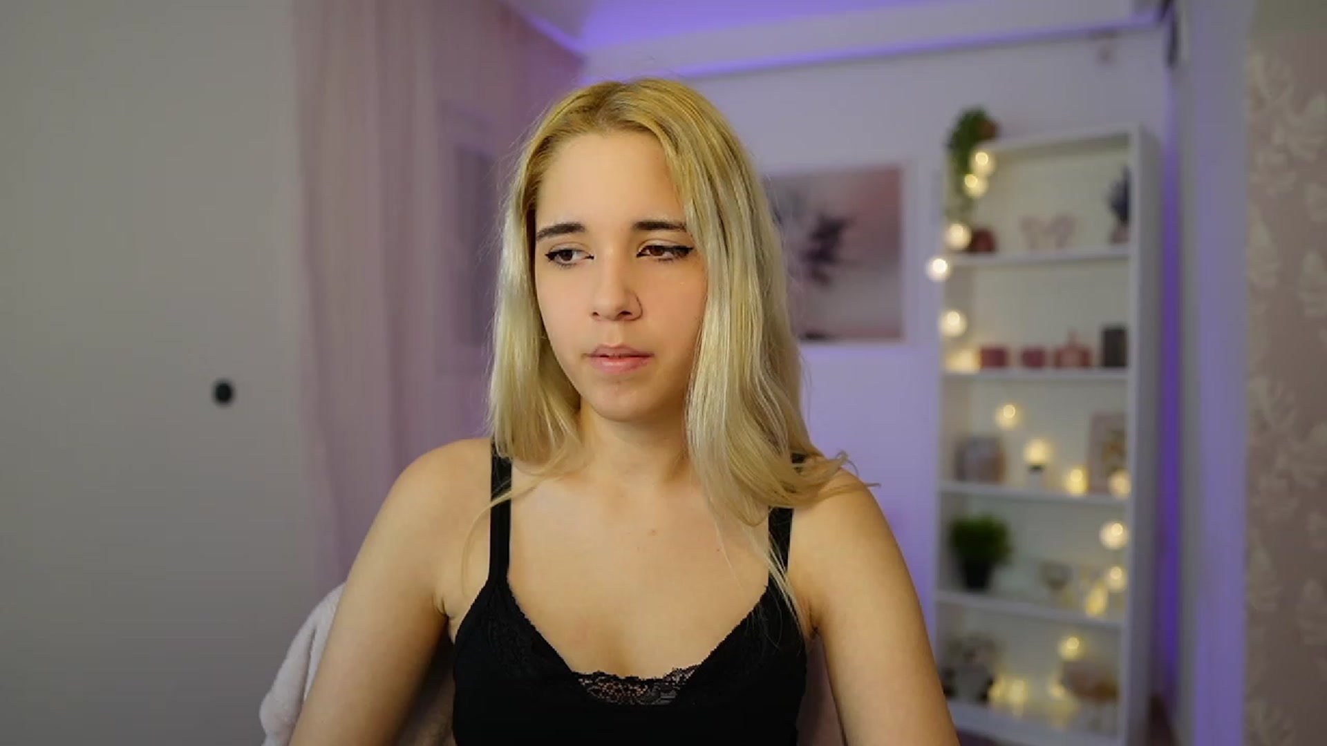 Gallery image thumbnail from Katie_Kush18's myfreecams stream on, 10/18/2023, 09:24 image 6 of 20
