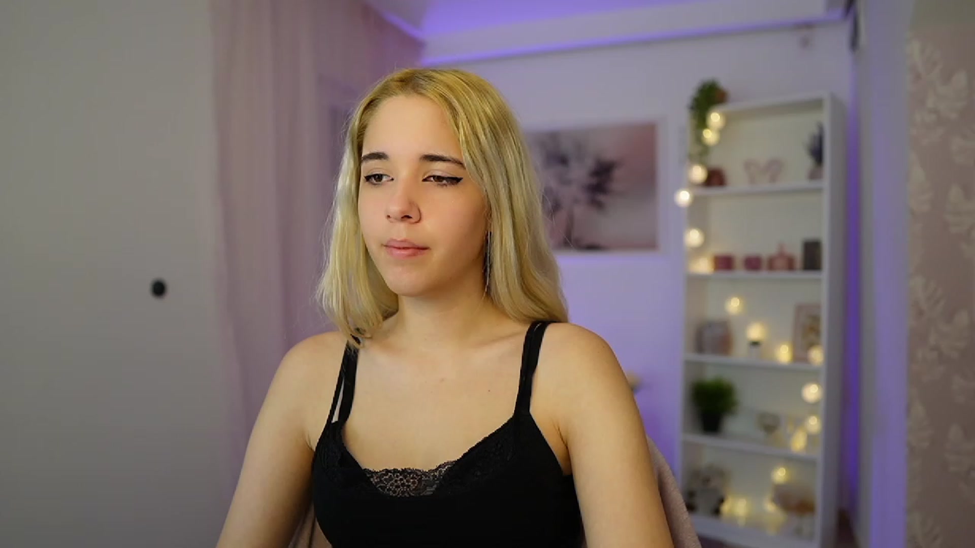 Gallery image thumbnail from Katie_Kush18's myfreecams stream on, 10/18/2023, 09:24 image 18 of 20