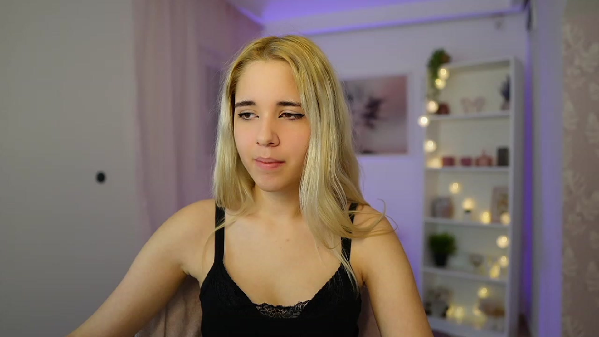 Gallery image thumbnail from Katie_Kush18's myfreecams stream on, 10/18/2023, 09:24 image 7 of 20