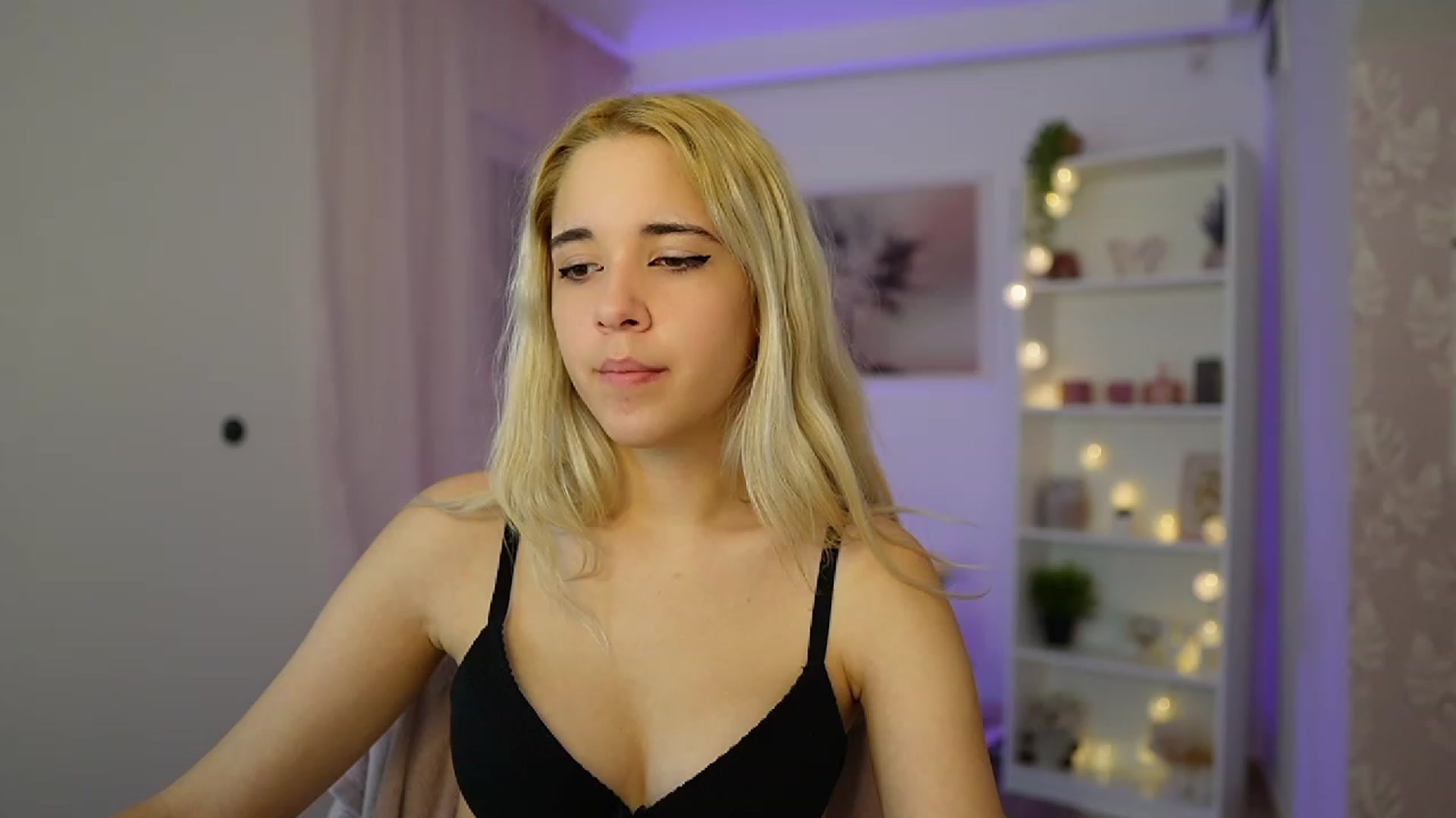 Gallery image thumbnail from Katie_Kush18's myfreecams stream on, 10/18/2023, 10:12 image 13 of 20