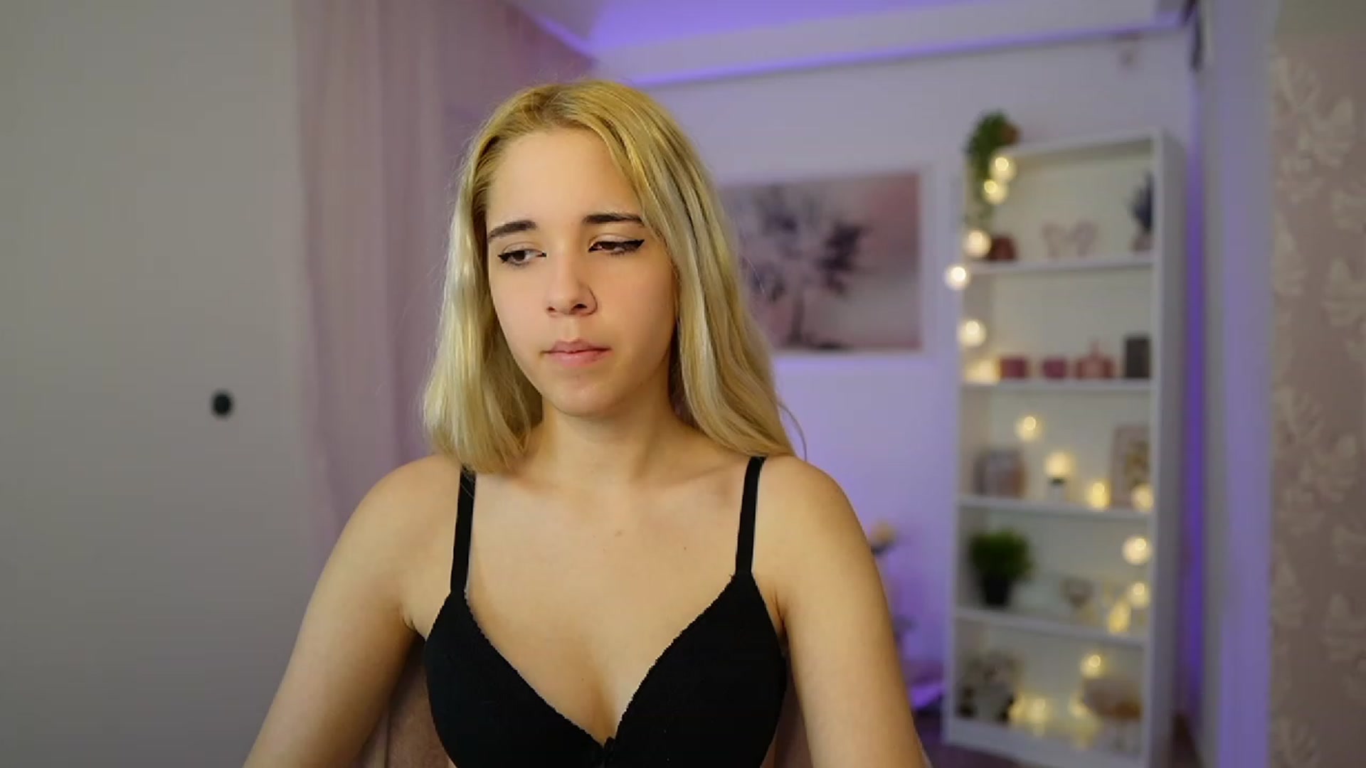 Gallery image thumbnail from Katie_Kush18's myfreecams stream on, 10/18/2023, 10:12 image 1 of 20