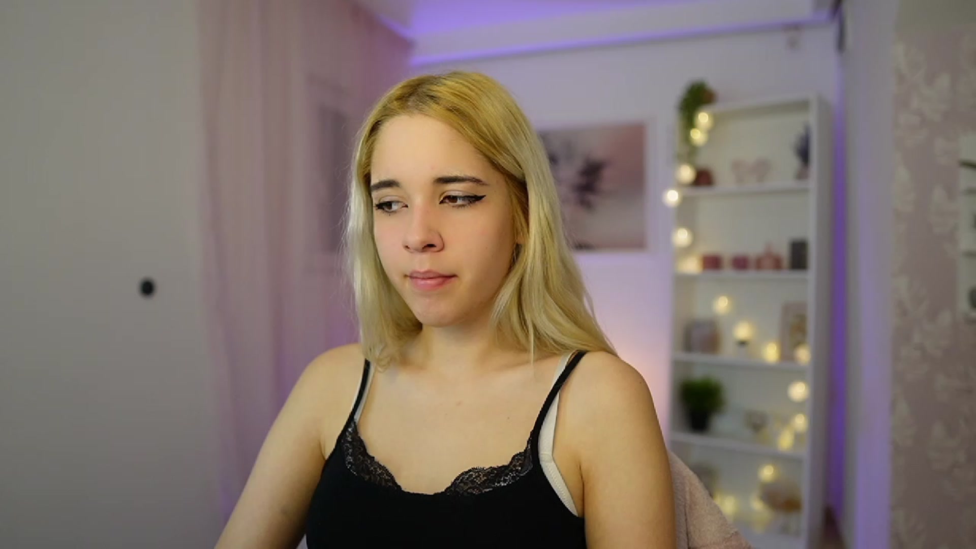 Gallery image thumbnail from Katie_Kush18's myfreecams stream on, 10/19/2023, 09:02 image 16 of 20