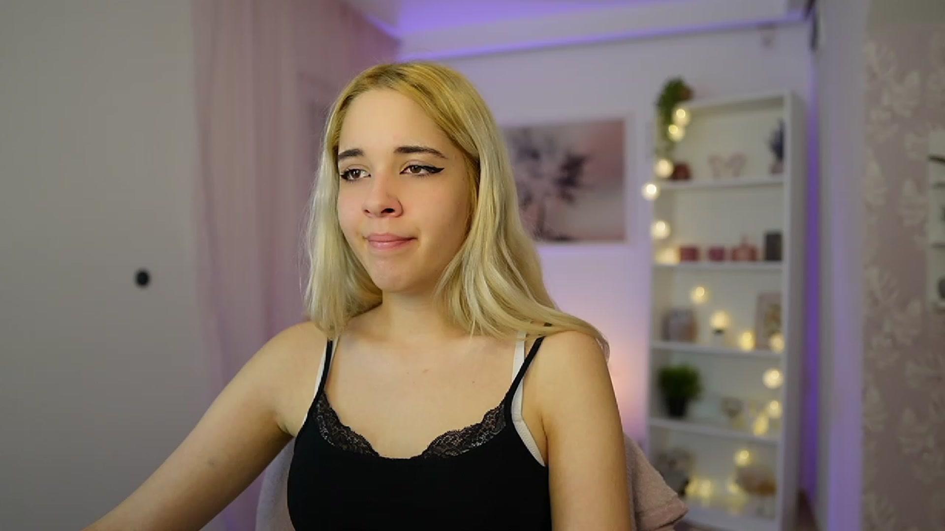 Gallery image thumbnail from Katie_Kush18's myfreecams stream on, 10/19/2023, 09:02 image 20 of 20