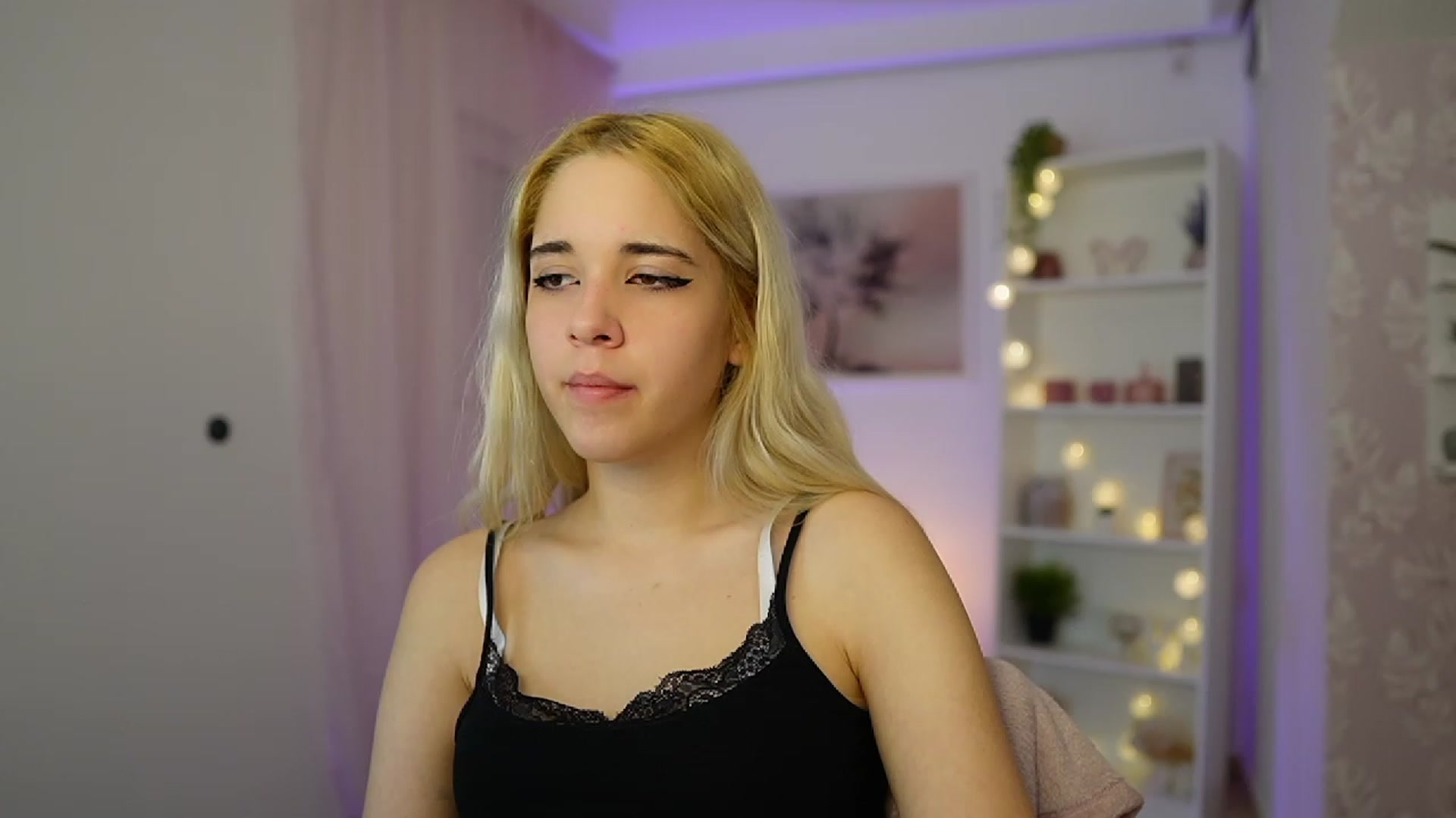 Gallery image thumbnail from Katie_Kush18's myfreecams stream on, 10/19/2023, 09:48 image 10 of 20
