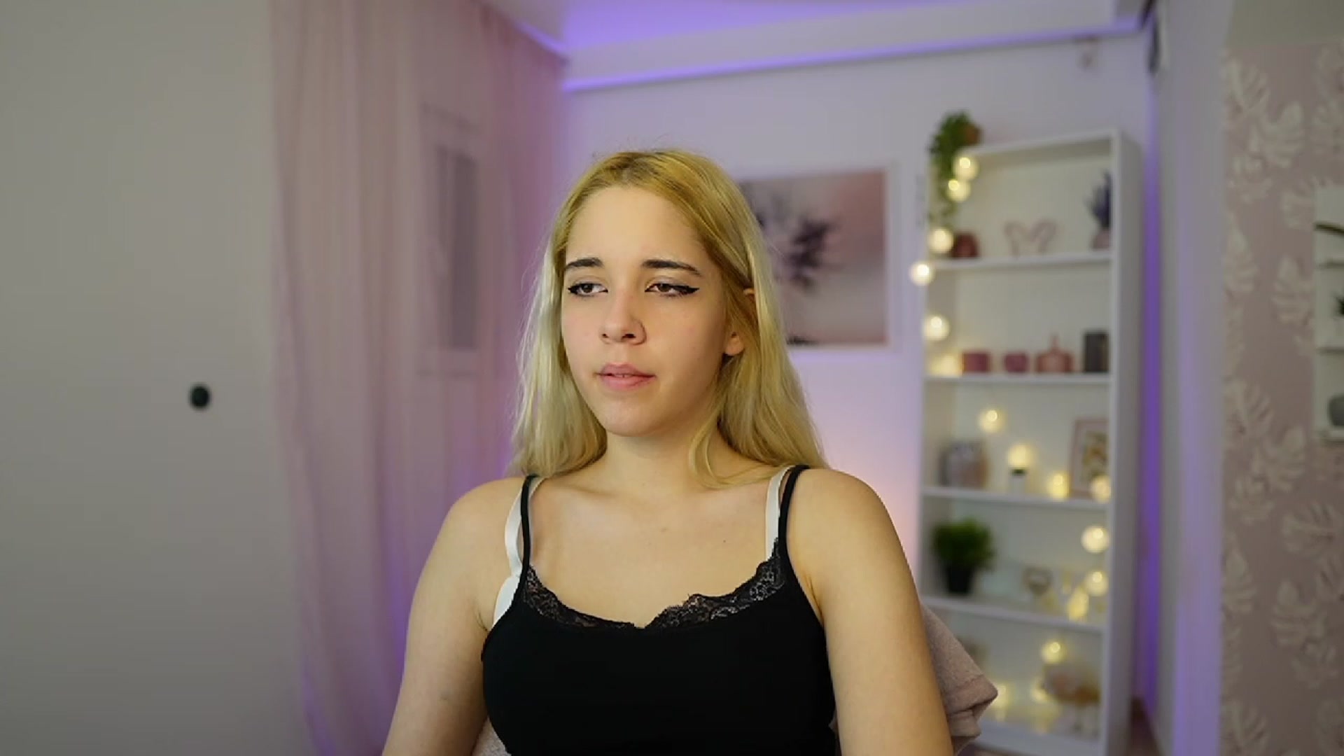 Gallery image thumbnail from Katie_Kush18's myfreecams stream on, 10/19/2023, 09:48 image 14 of 20