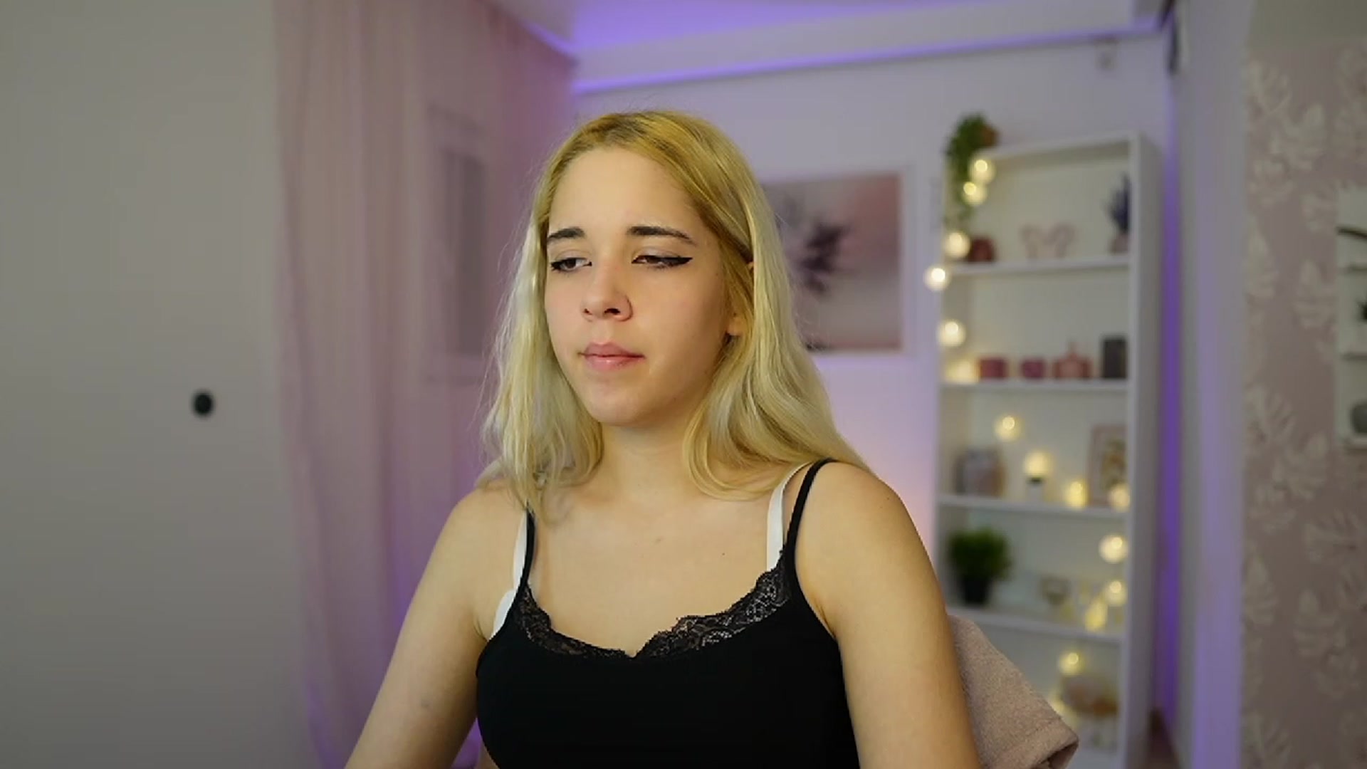 Gallery image thumbnail from Katie_Kush18's myfreecams stream on, 10/19/2023, 09:48 image 20 of 20