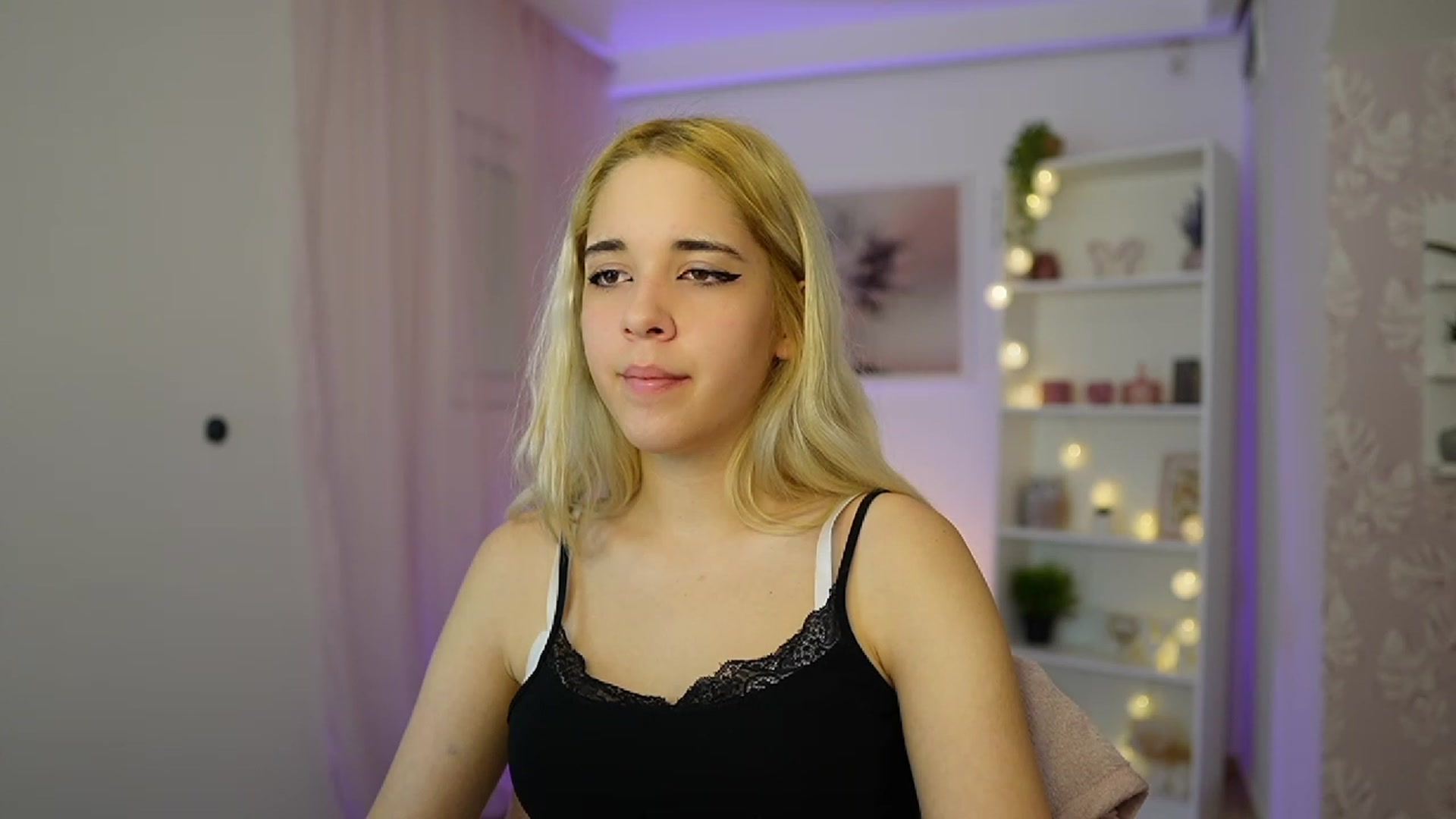 Gallery image thumbnail from Katie_Kush18's myfreecams stream on, 10/19/2023, 09:48 image 19 of 20