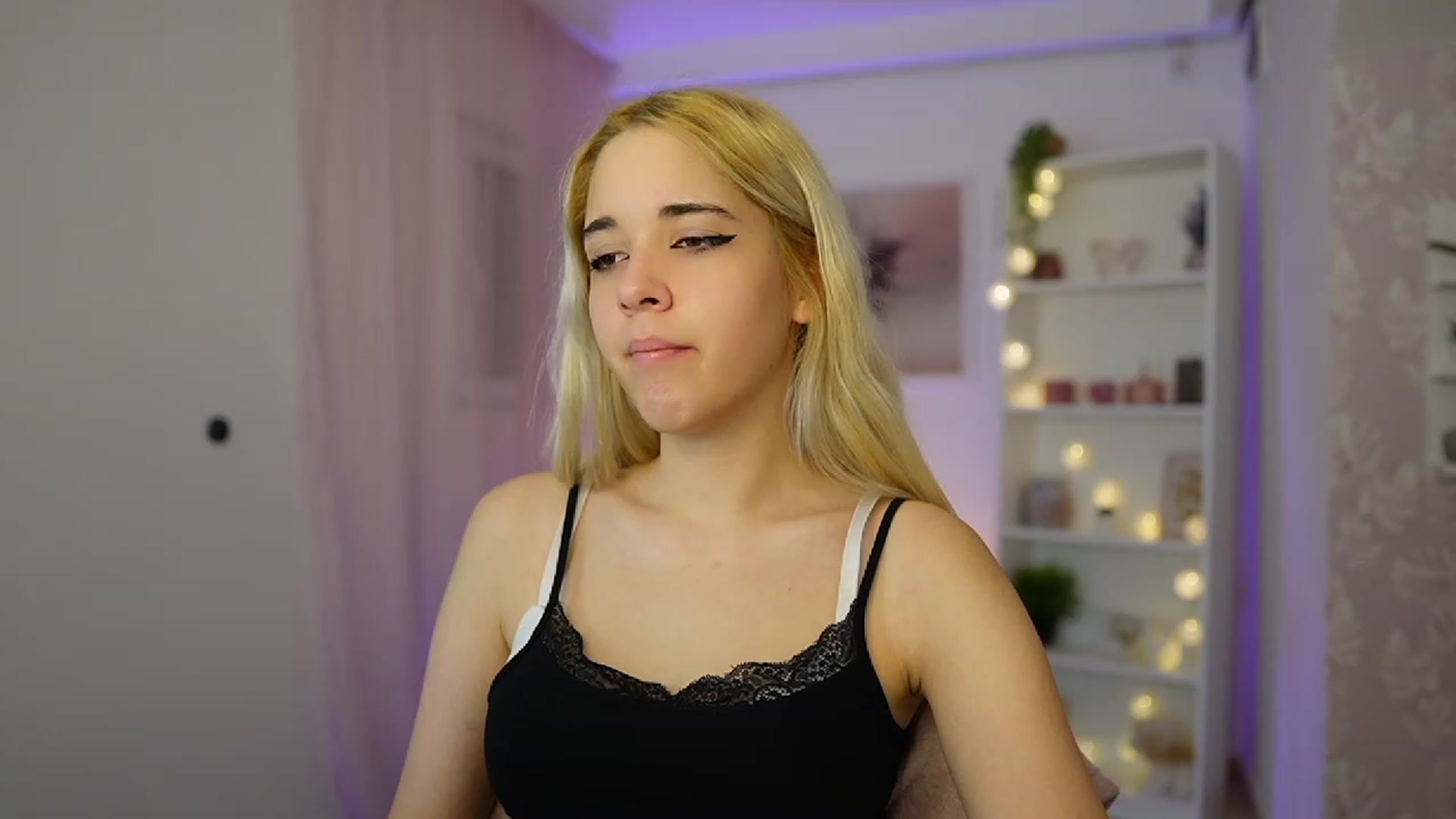 Gallery image thumbnail from Katie_Kush18's myfreecams stream on, 10/19/2023, 09:48 image 6 of 20