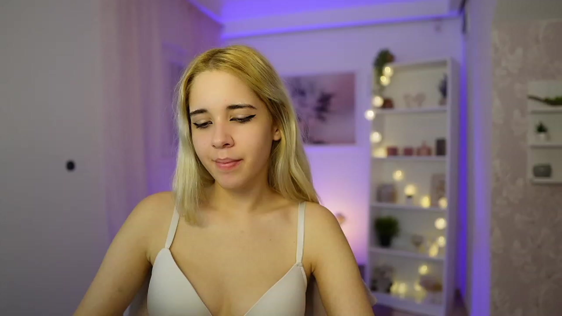 Gallery image thumbnail from Katie_Kush18's myfreecams stream on, 10/20/2023, 11:26 image 4 of 20