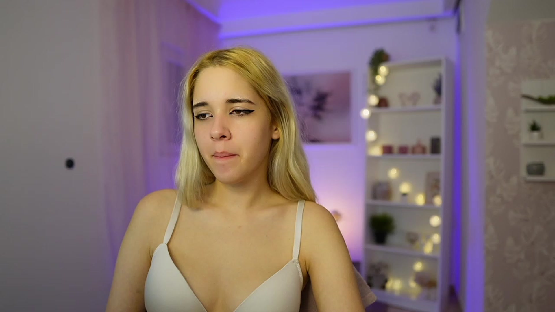 Gallery image thumbnail from Katie_Kush18's myfreecams stream on, 10/20/2023, 11:26 image 3 of 20