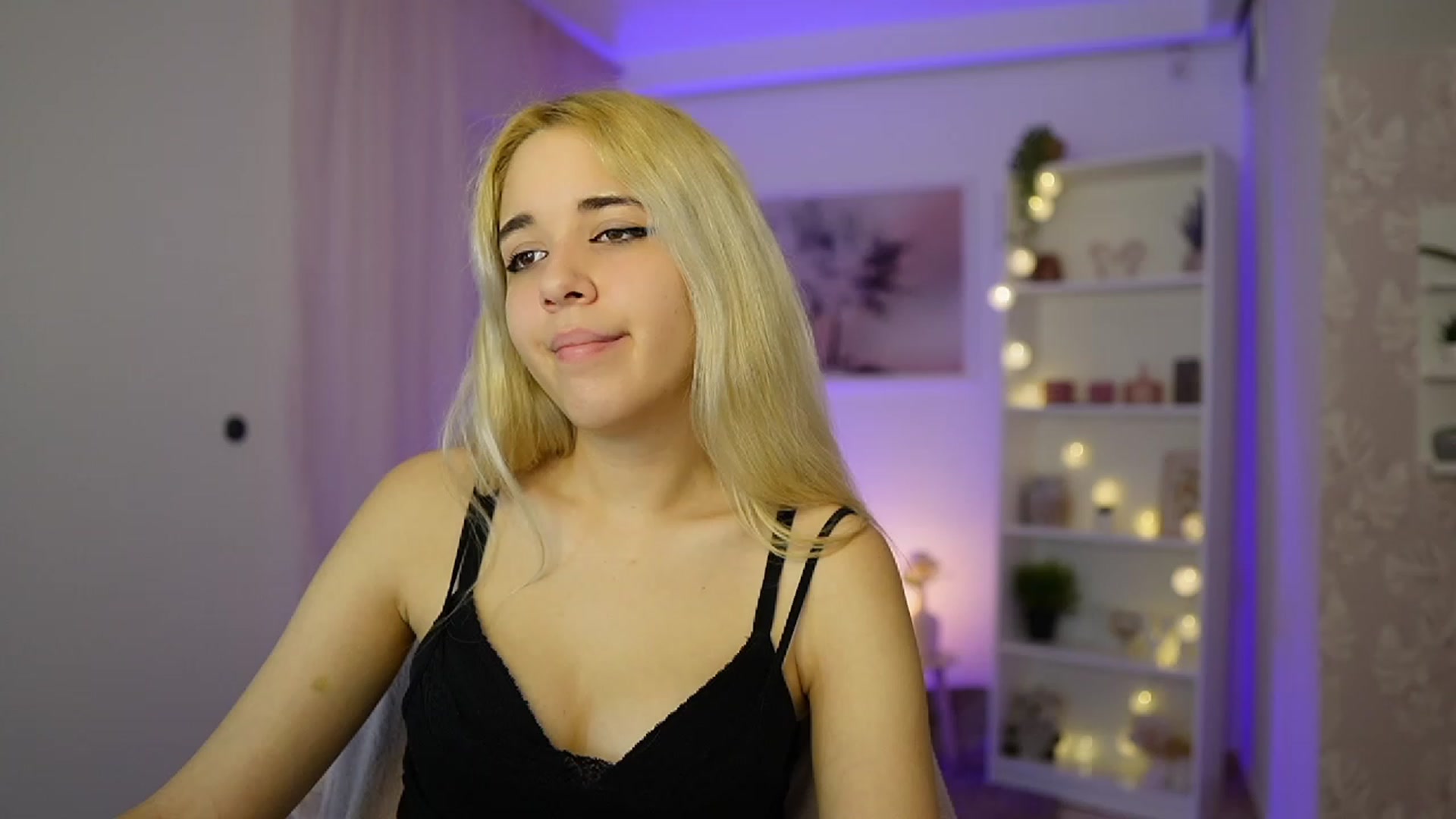 Gallery image thumbnail from Katie_Kush18's myfreecams stream on, 10/22/2023, 08:54 image 3 of 20