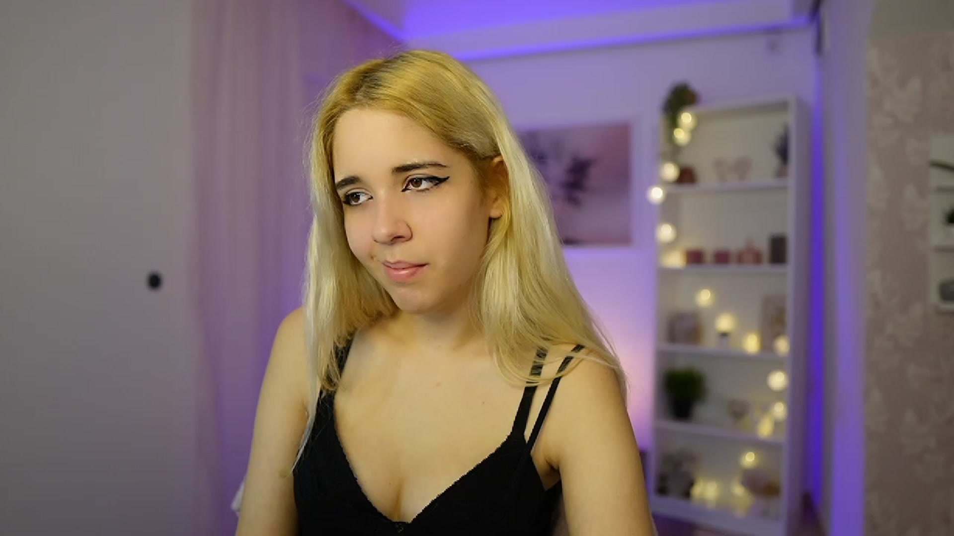 Gallery image thumbnail from Katie_Kush18's myfreecams stream on, 10/22/2023, 08:54 image 11 of 20