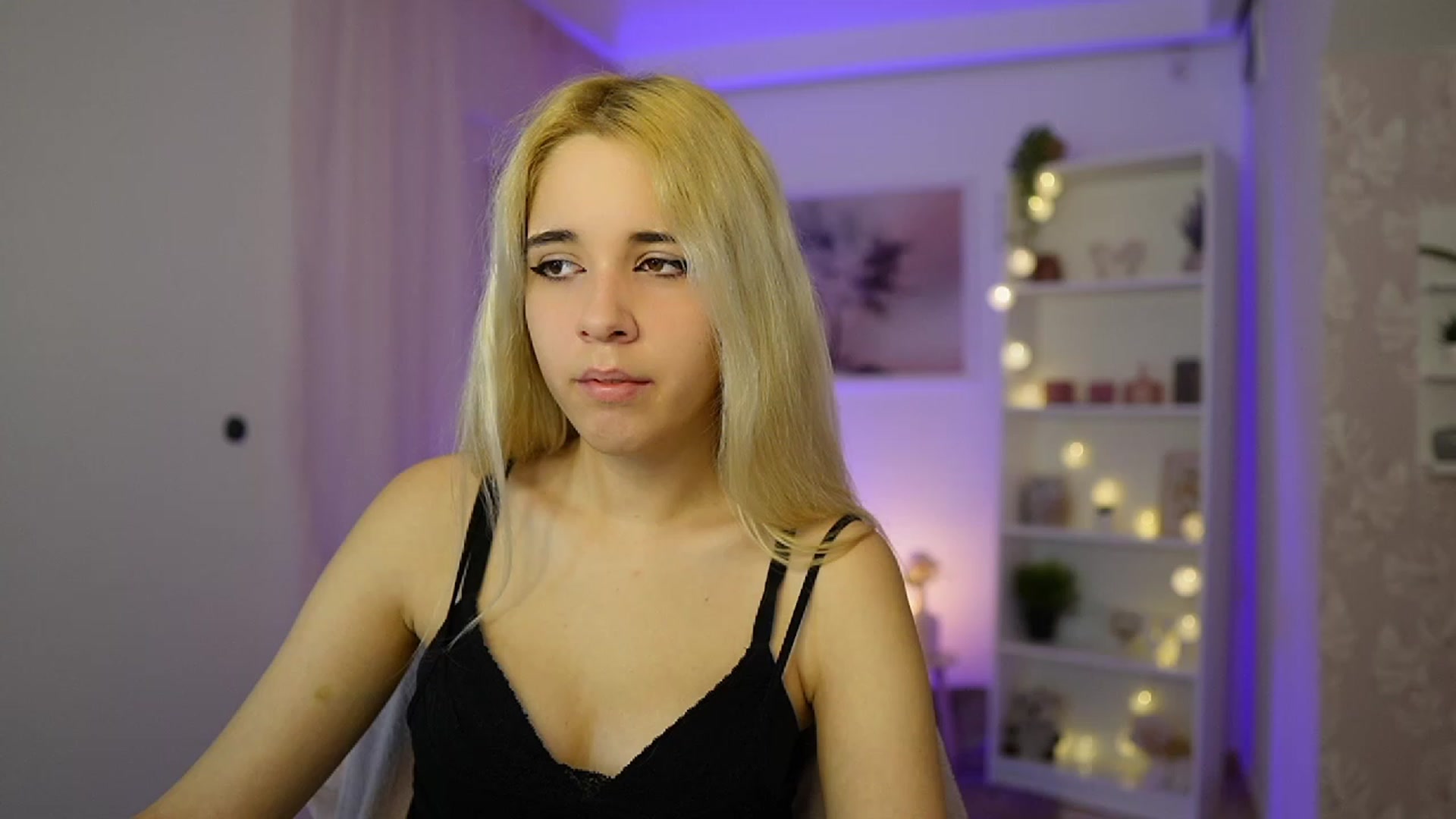 Gallery image thumbnail from Katie_Kush18's myfreecams stream on, 10/22/2023, 08:54 image 2 of 20