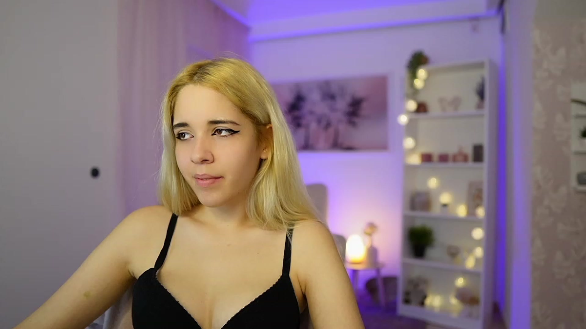 Gallery image thumbnail from Katie_Kush18's myfreecams stream on, 10/22/2023, 10:28 image 6 of 20