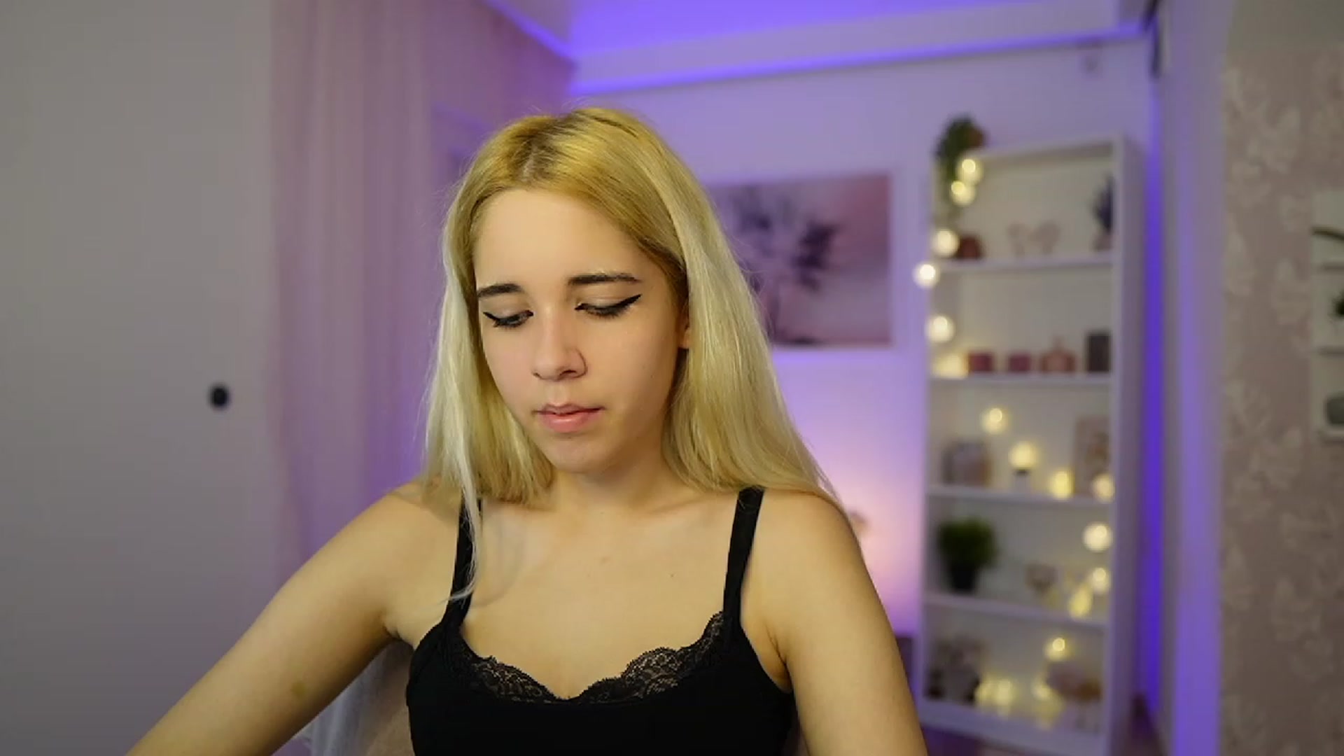 Gallery image thumbnail from Katie_Kush18's myfreecams stream on, 10/22/2023, 12:31 image 4 of 20