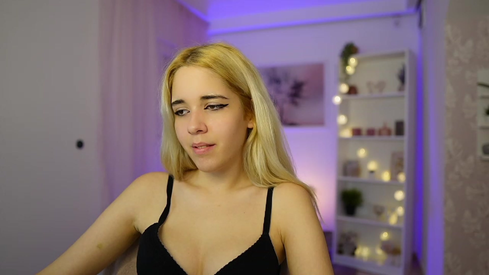 Gallery image thumbnail from Katie_Kush18's myfreecams stream on, 10/22/2023, 12:31 image 19 of 20