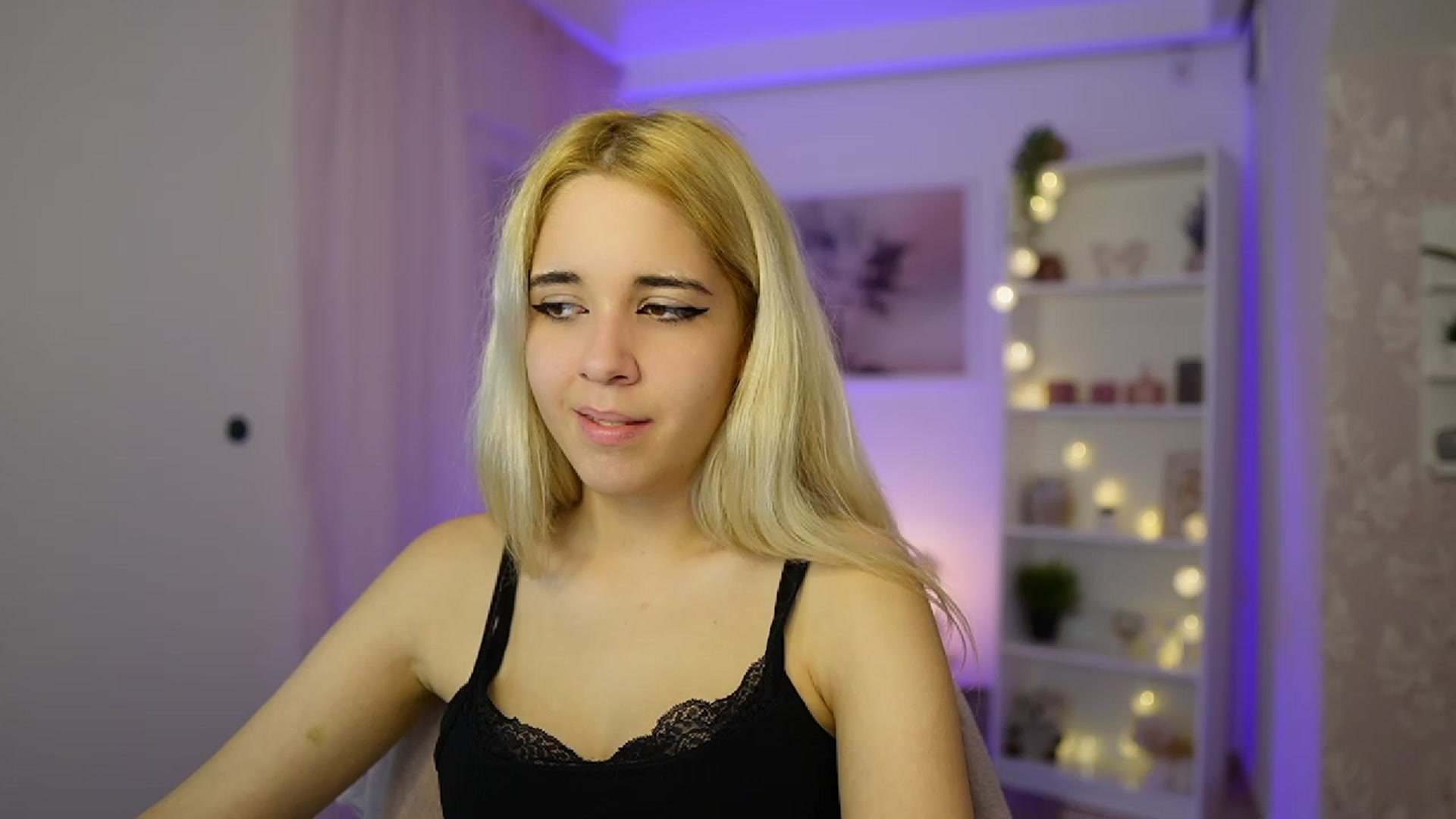 Gallery image thumbnail from Katie_Kush18's myfreecams stream on, 10/22/2023, 12:31 image 7 of 20