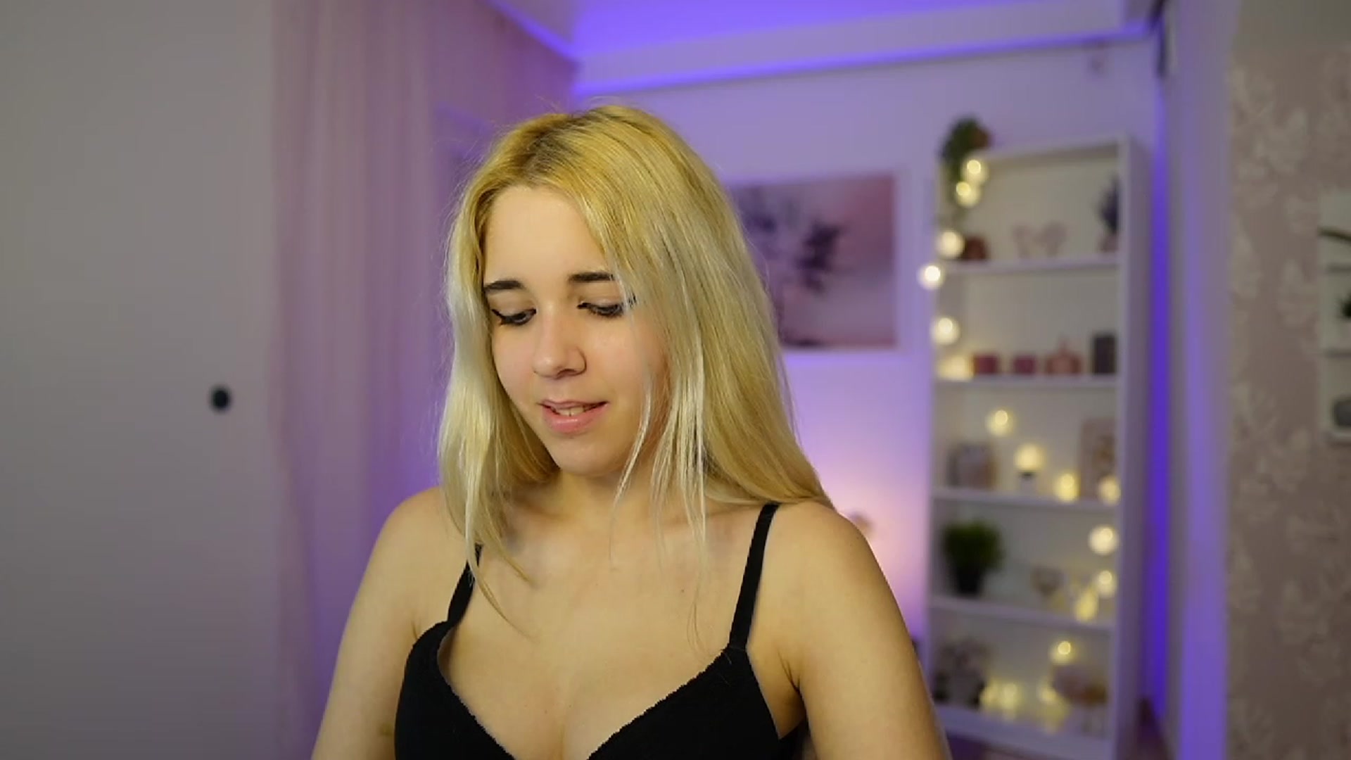 Gallery image thumbnail from Katie_Kush18's myfreecams stream on, 10/22/2023, 12:31 image 16 of 20