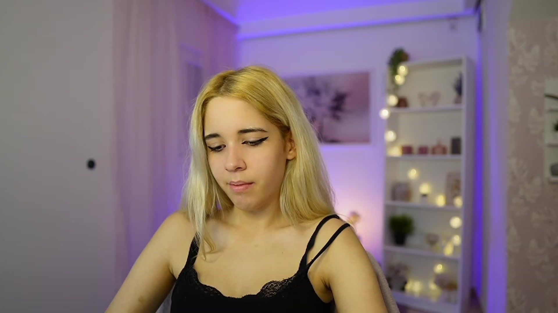 Gallery image thumbnail from Katie_Kush18's myfreecams stream on, 10/22/2023, 12:31 image 13 of 20
