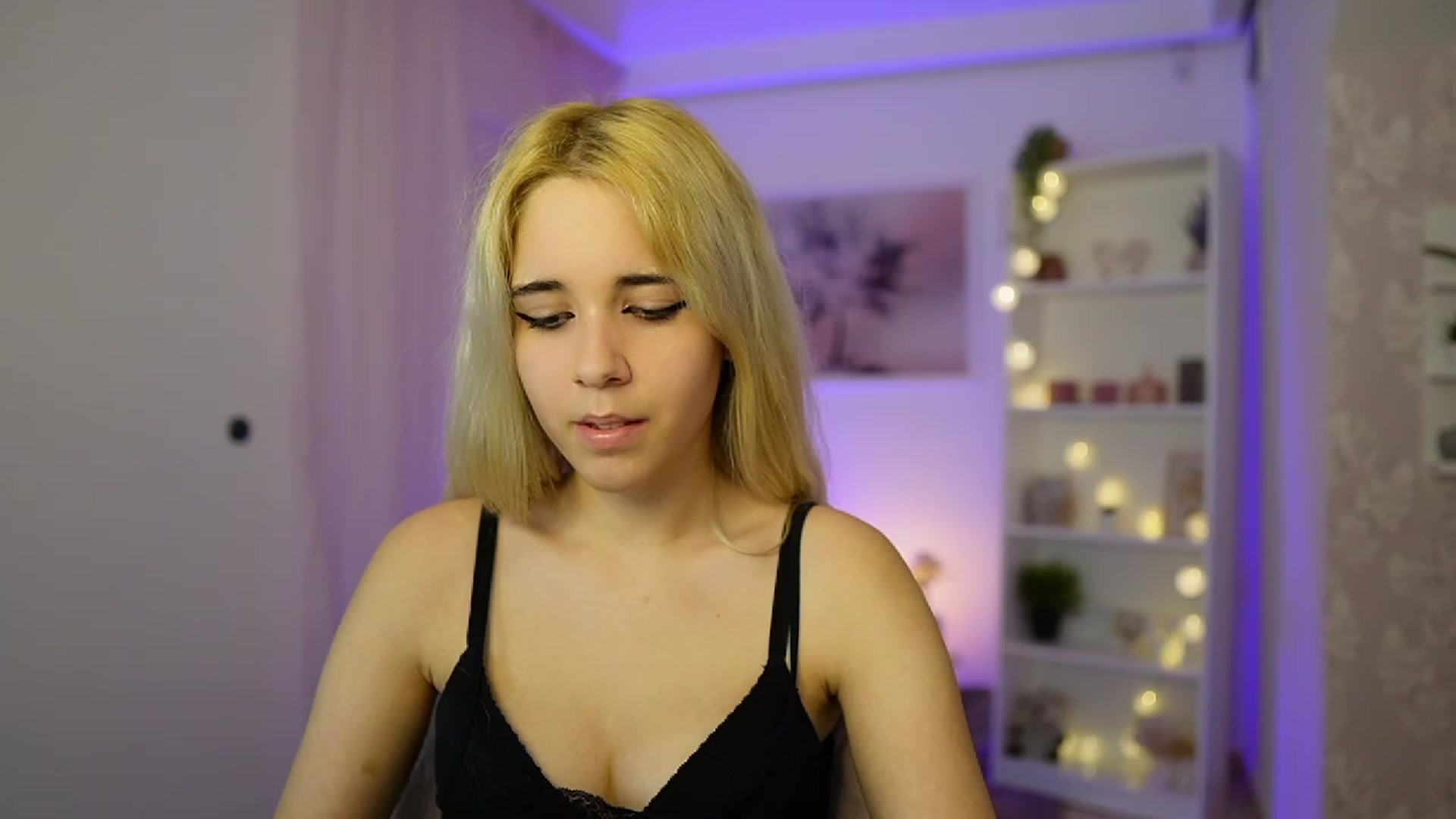 Gallery image thumbnail from Katie_Kush18's myfreecams stream on, 10/22/2023, 13:02 image 18 of 20