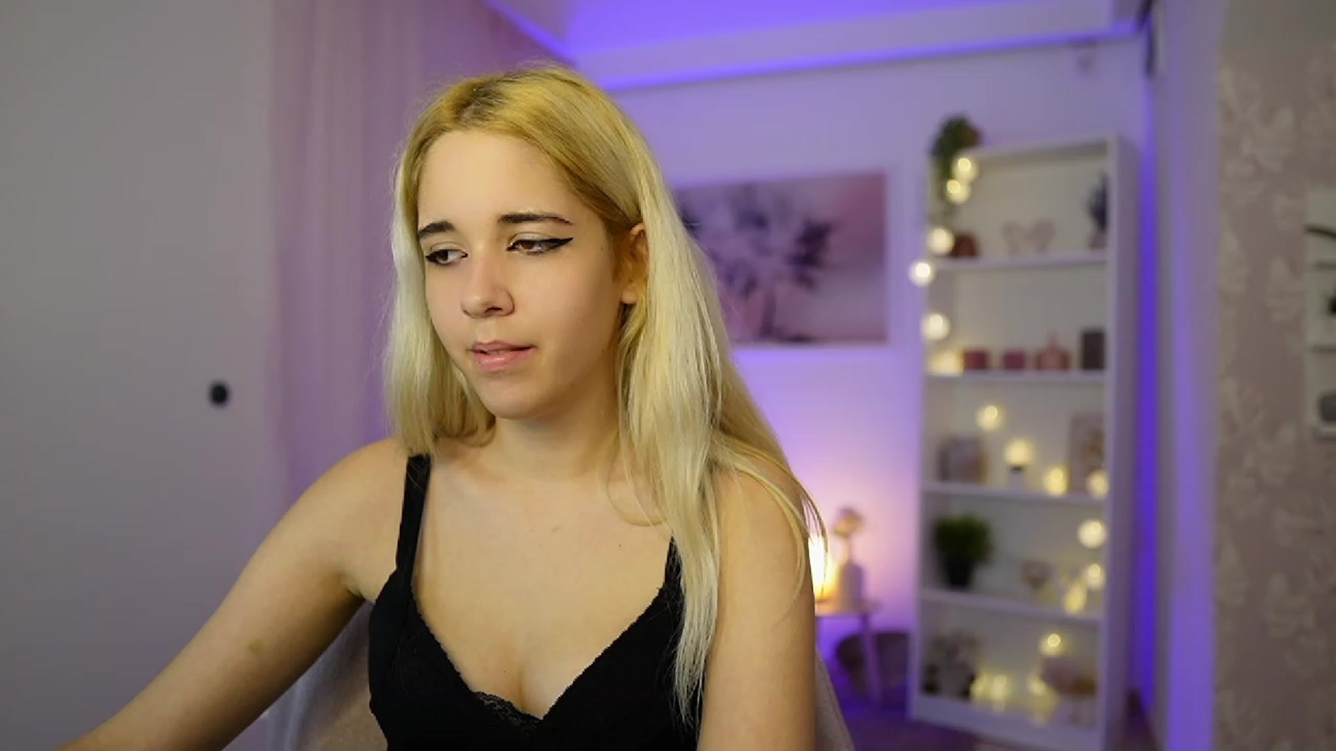 Gallery image thumbnail from Katie_Kush18's myfreecams stream on, 10/22/2023, 13:02 image 6 of 20